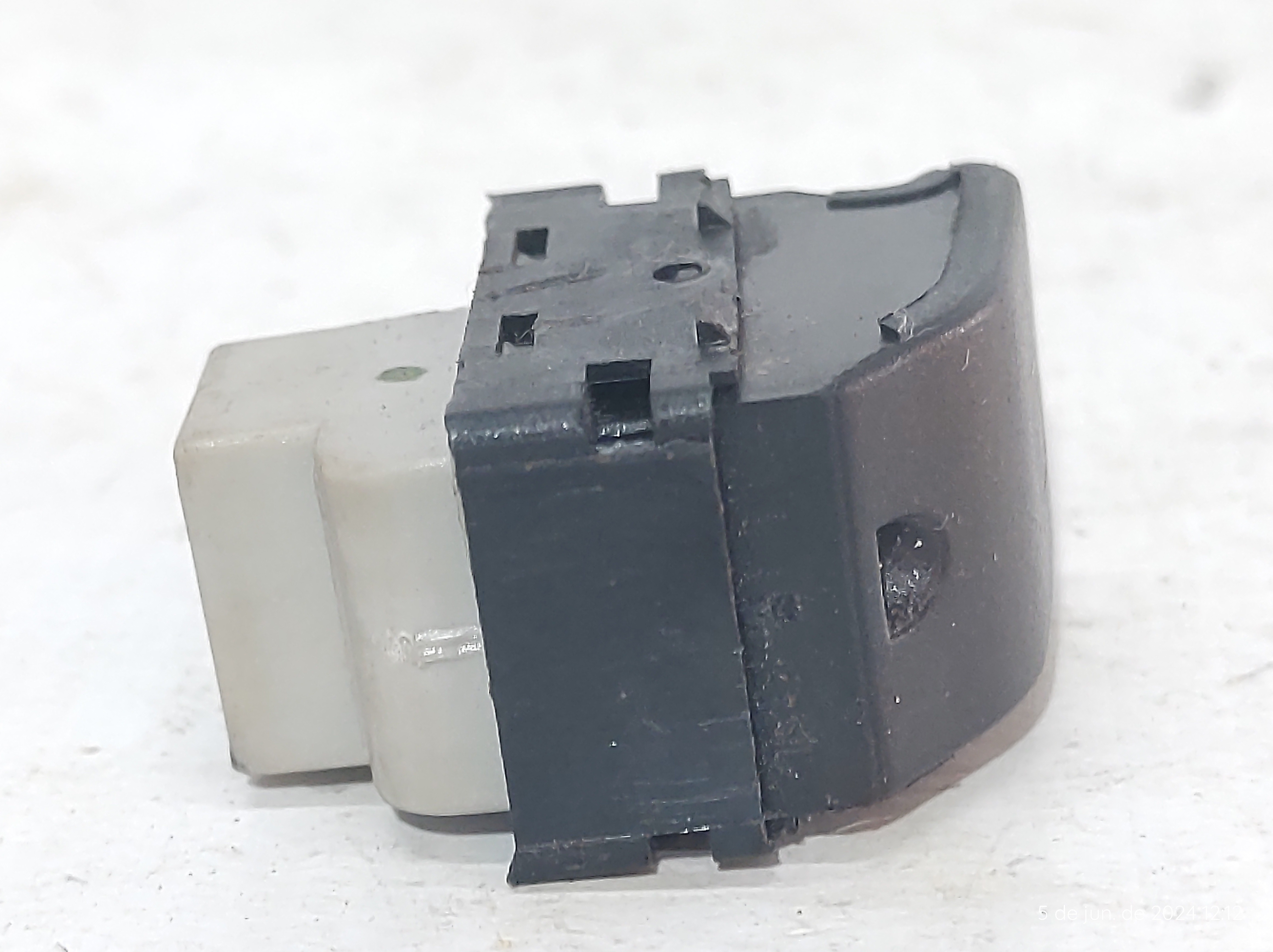 Botão Vidro Traseiro Gol Voyage G5 G6 09 A 15 5z095985604309 3