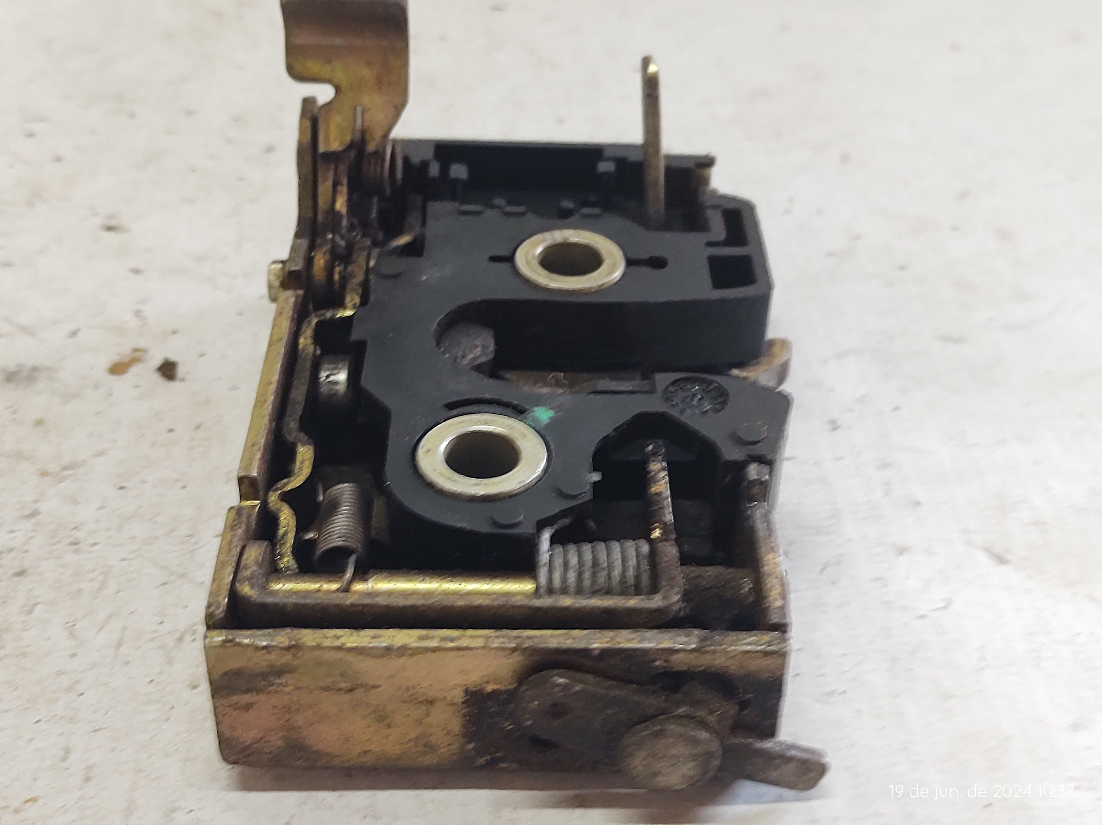 Fechadura Traseira Direita Passat Alemão 94 A 97 357839016d 3