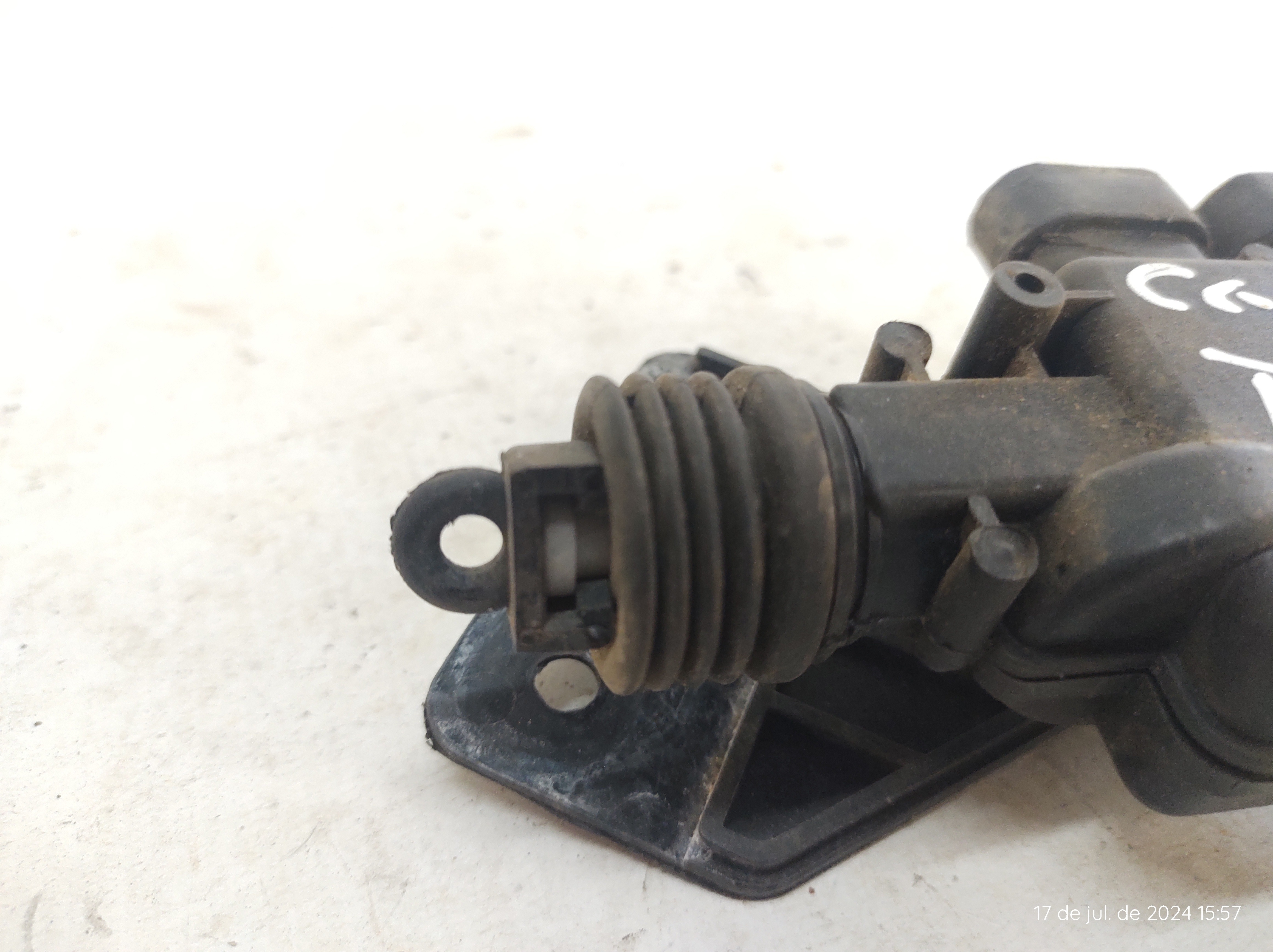 Trava Eletrica Porta Traseira Direita Celta 07 A 12 7