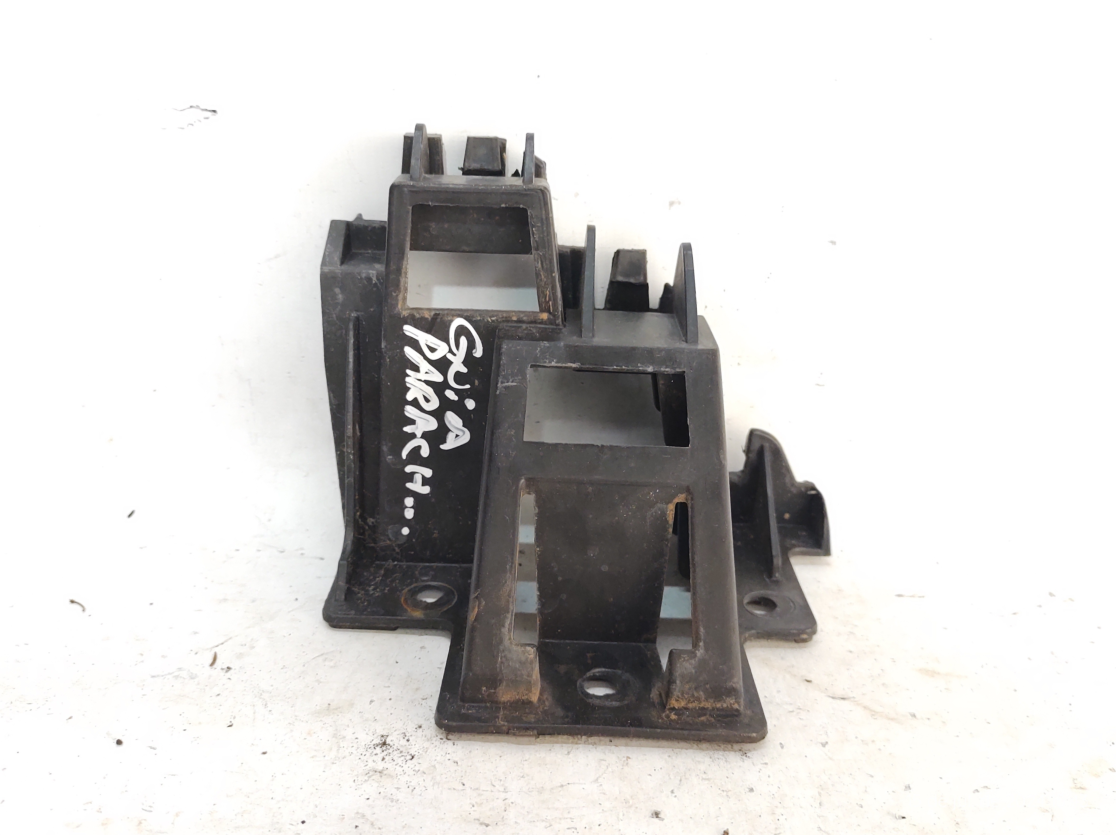 Guia Para-choque Traseiro Ld Direito Jetta 11 A 15 5c6807394 2