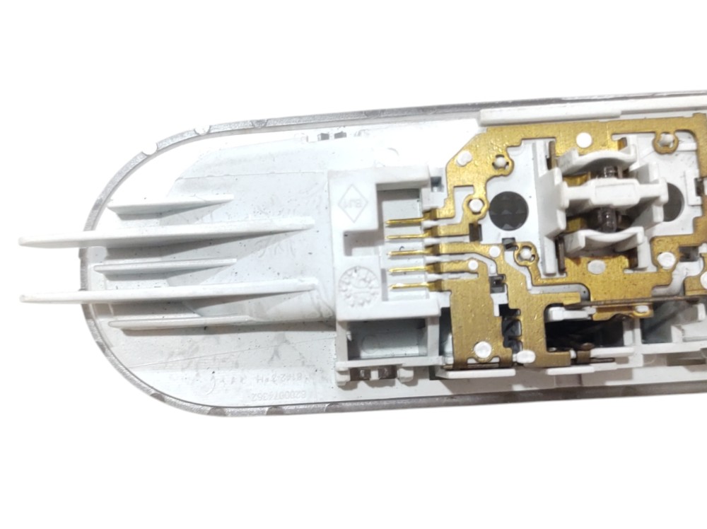 Luz Interna Teto Lanterna Cortesia Logan Sandero 2015 A 2019 6