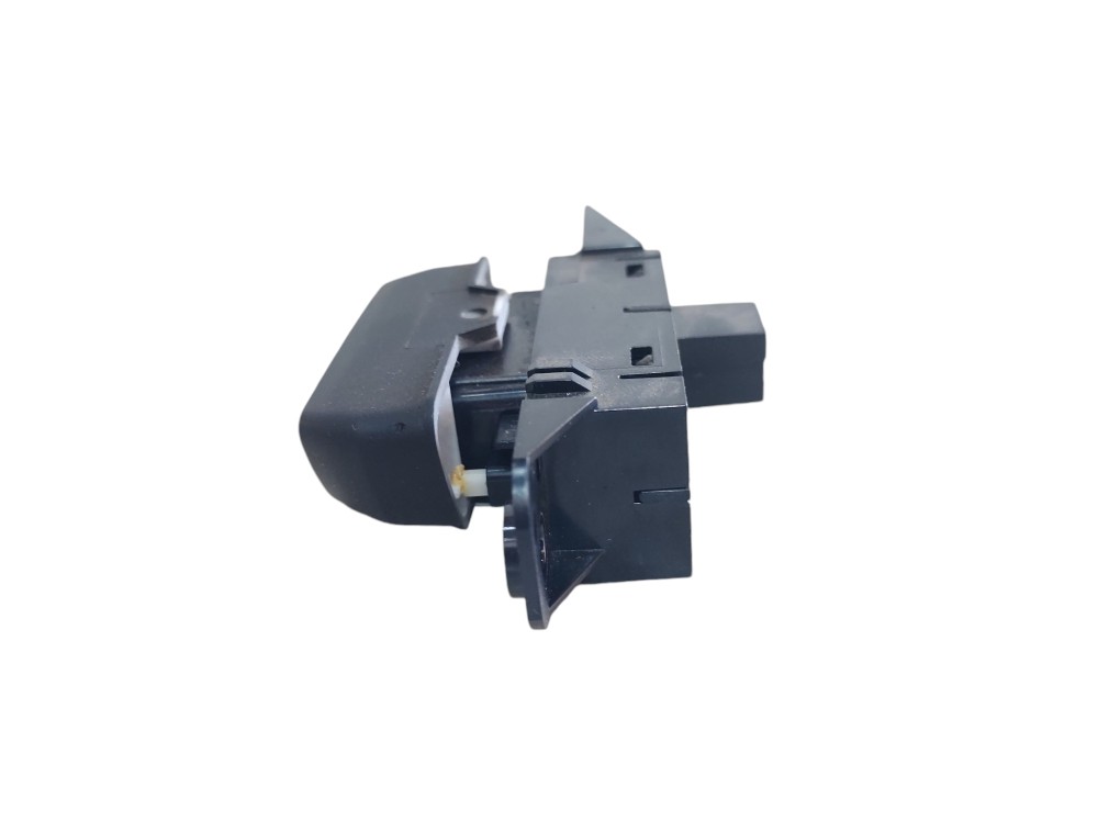 Botão Interruptor Porta Trava Destrava Gm Cobalt 2017 A 2020 3