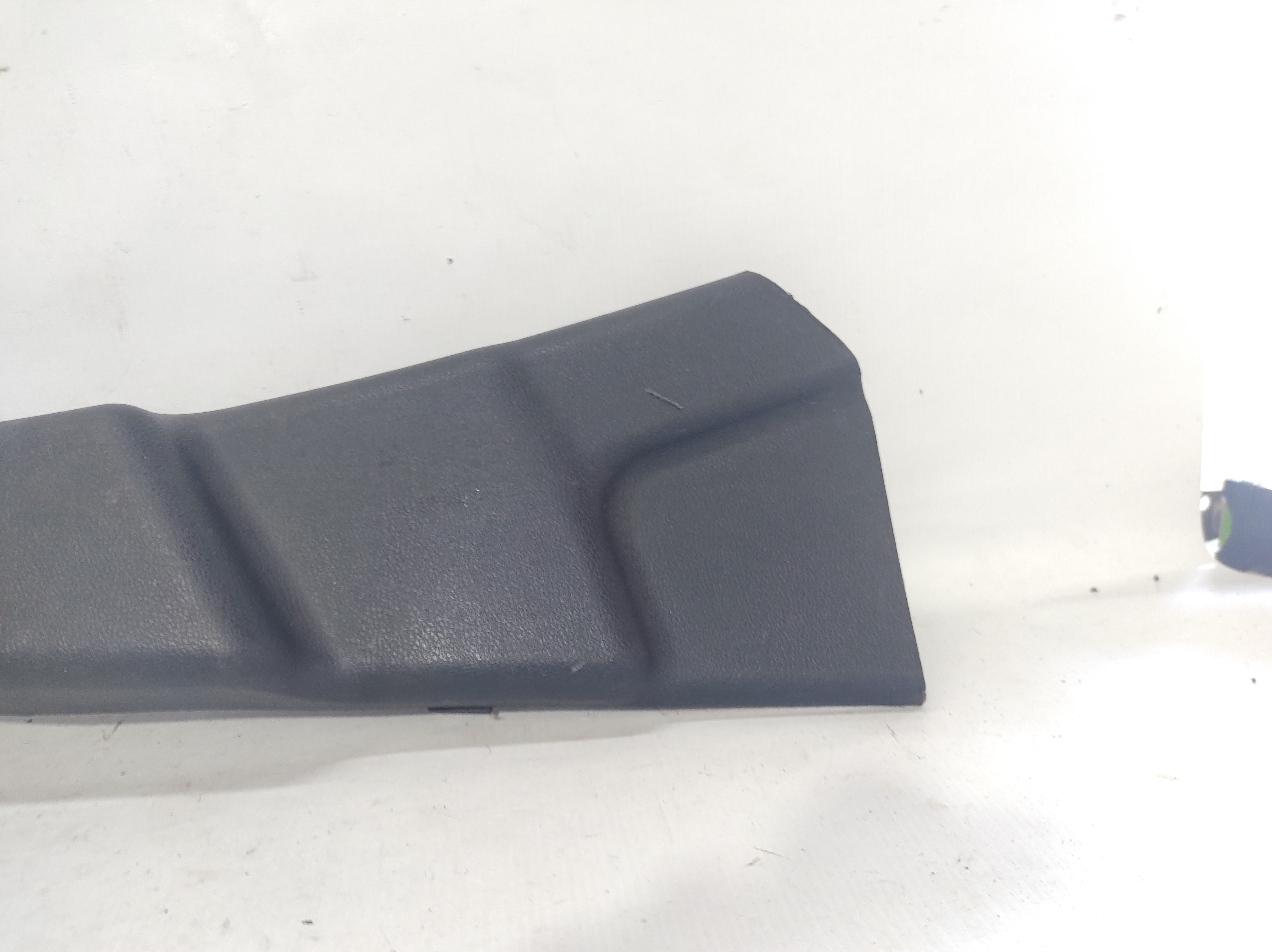 Moldura Coluna Banco Direito Sandero 8 A 14 8200530249 2