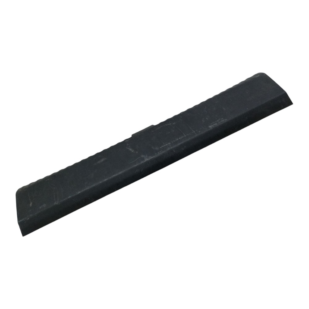 Soleira Traseira Porta Mala Cobalt 2016 2017 2018 2019 2020 Preto