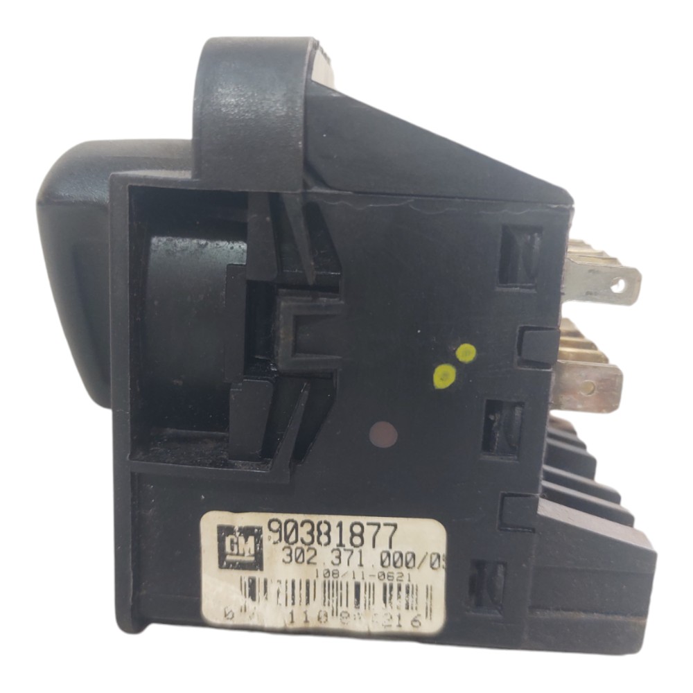 Interruptor  Botão Luz Corsa Classic 1996 A 2016 90381877 7