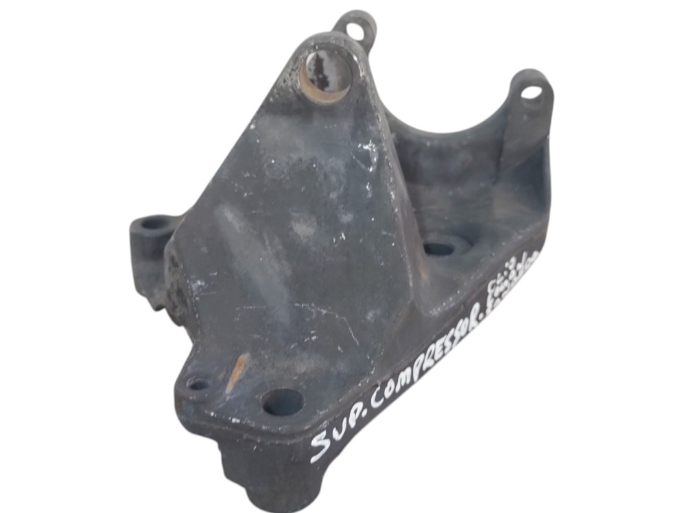 Suporte Compressor Ar Clio Logan Sandero 2002/13 7700871342 3