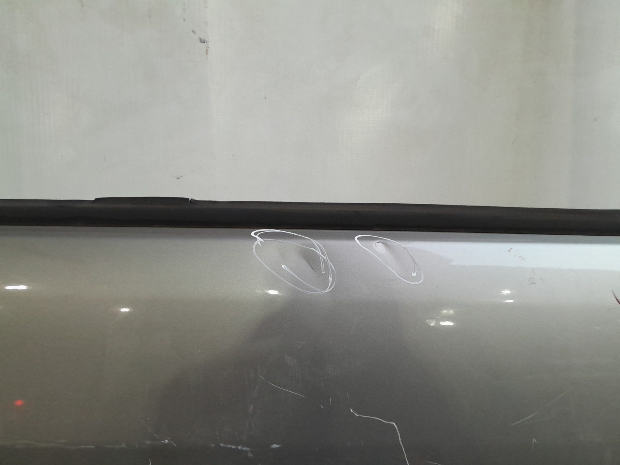 Porta Traseira Direita Crossfox Fox 2011/2015 Com Avaria Traseira Direito Prata 5