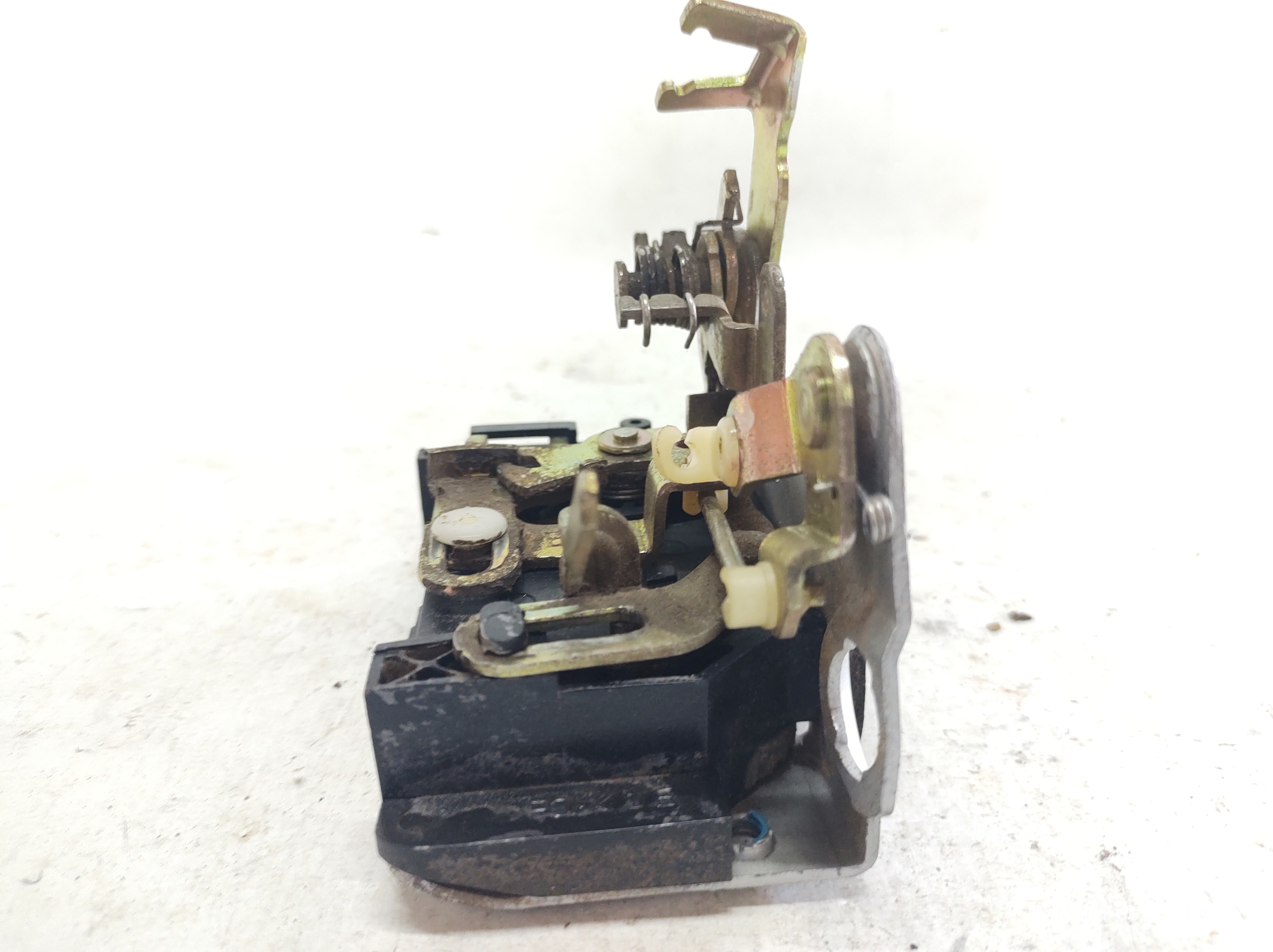 Fechadura Traseira Esquerda Gol Parati G3 00 A 5 5×4839013 2