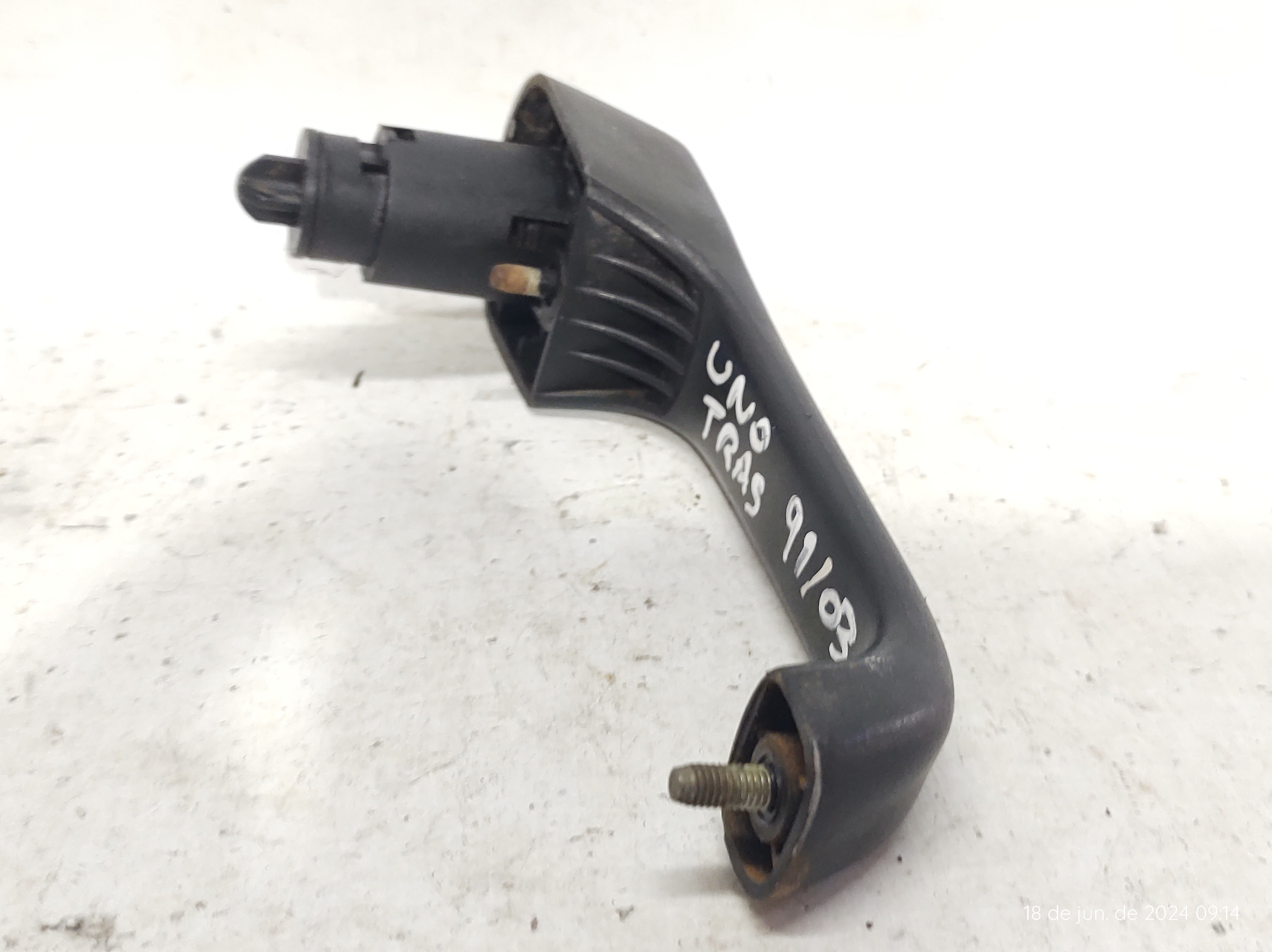 Maçaneta Ext Traseira Direita Esquerda Uno Mille 1991/03  Preto Traseira 5