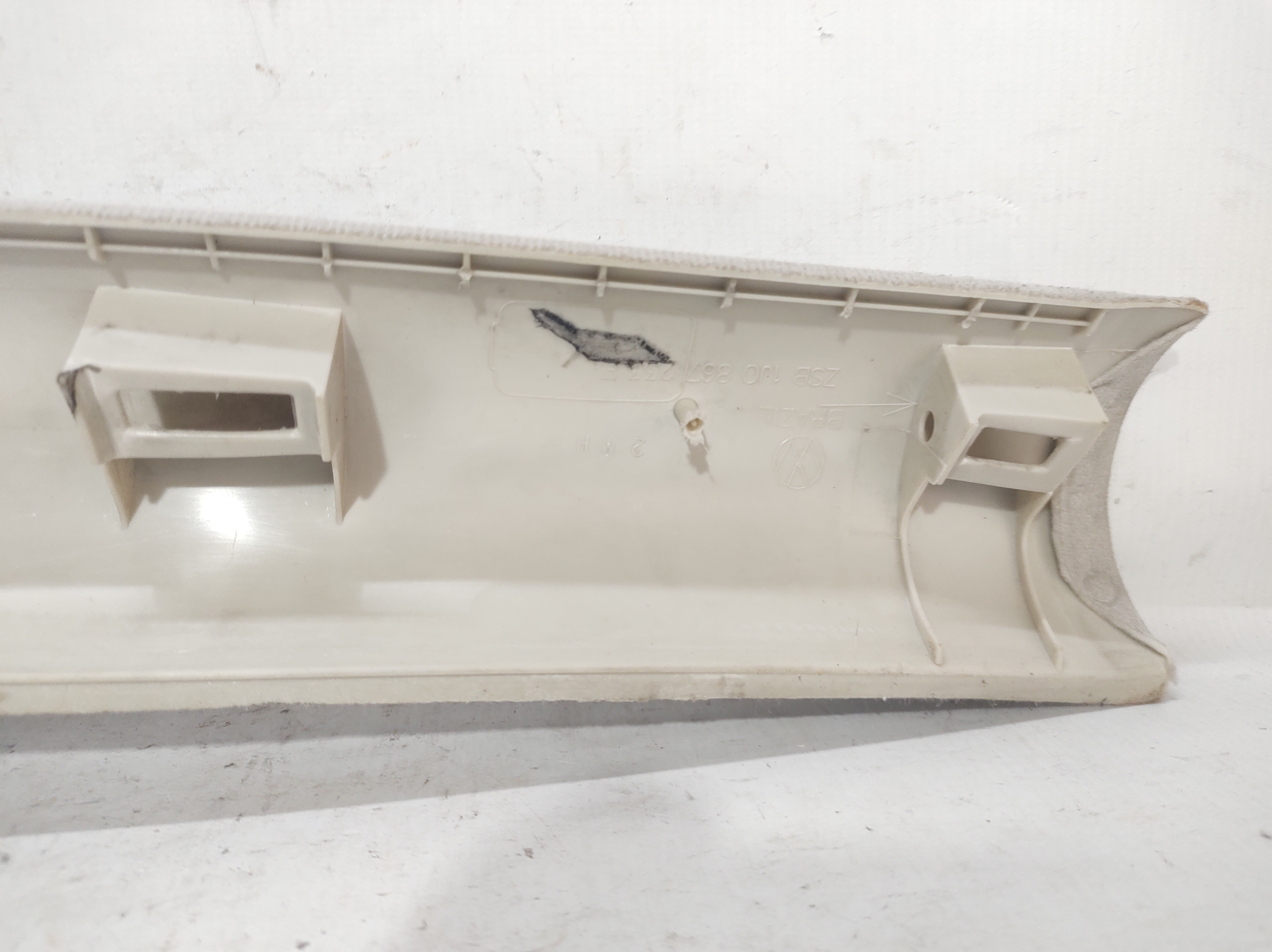 Moldura Coluna Esquerda Parabrisa Golf 99/06 1j0867233 Origi 5