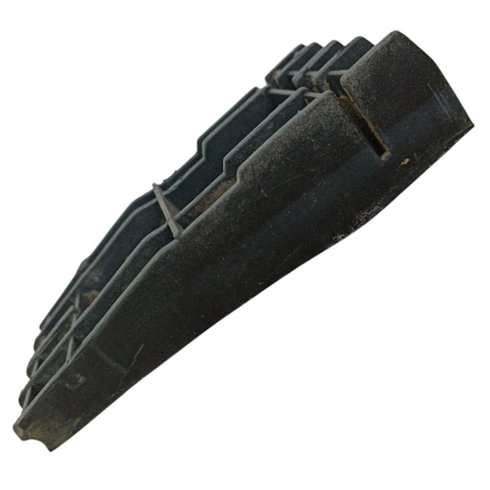 Guia Do Parachoque Traseiro Direito Corsa Classic 96/10 4