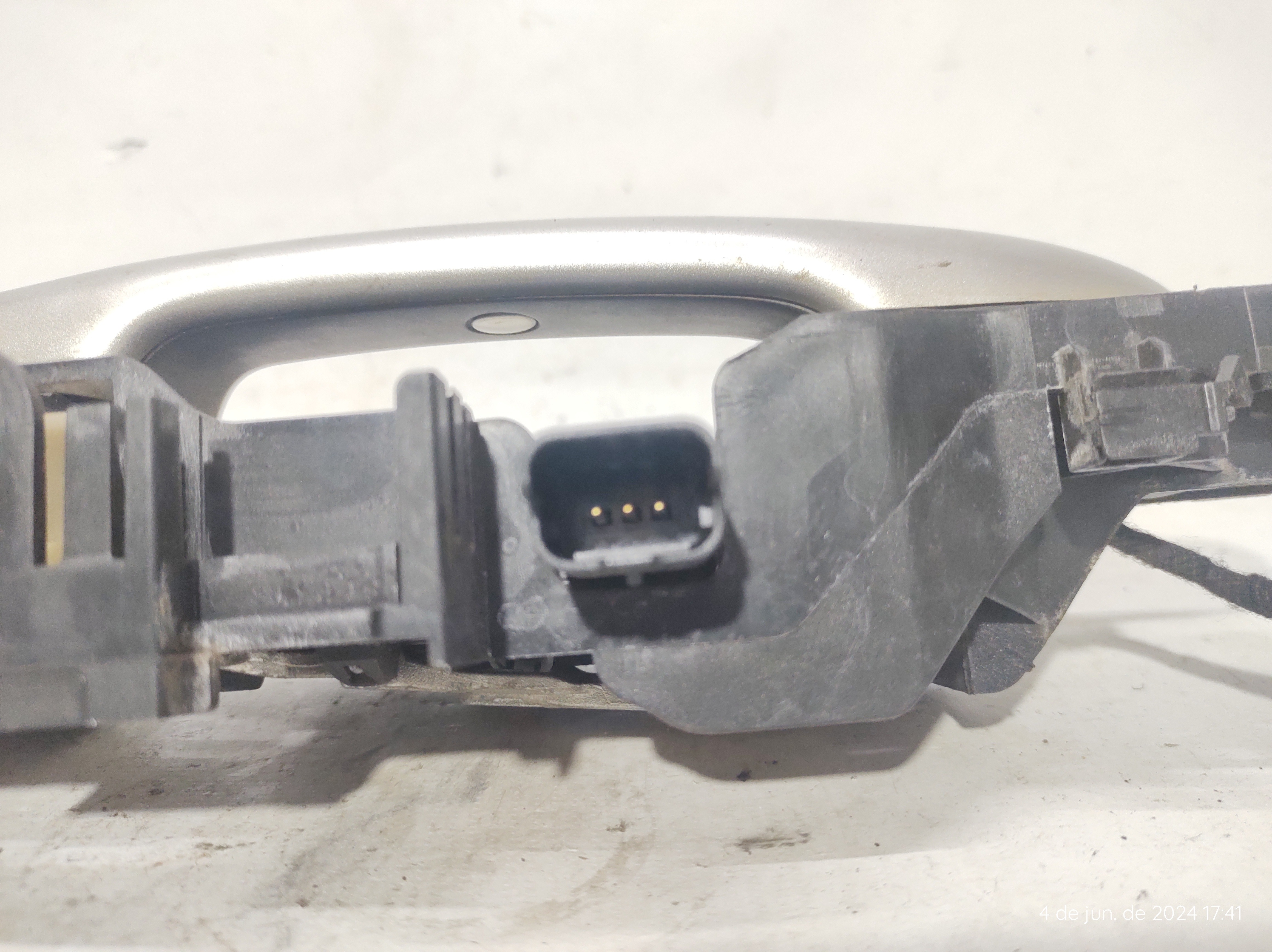 Maçaneta Ext Dianteira Direita Fluence 11 A 15 806060042r Prata Dianteira 7
