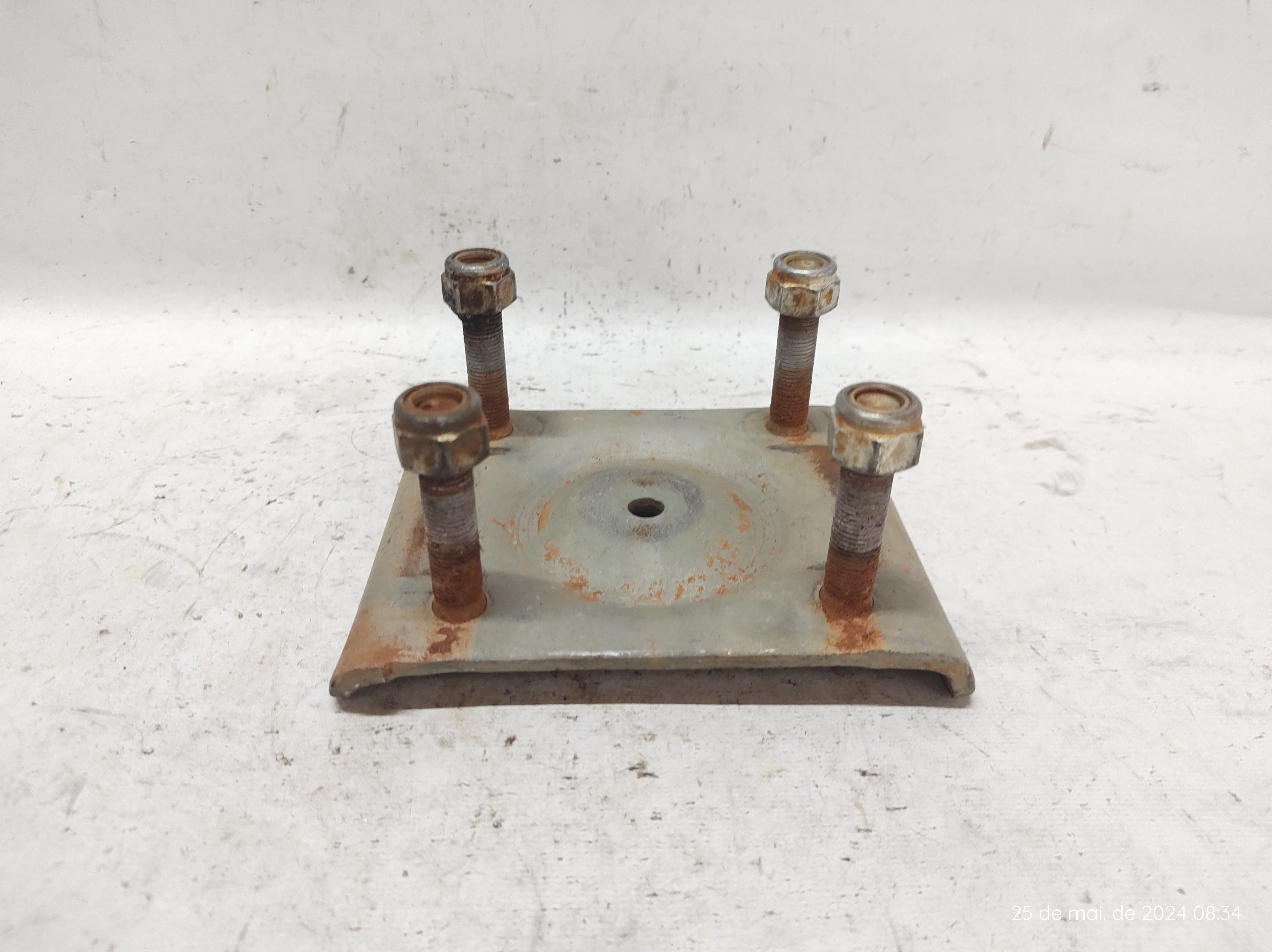 Suporte Trava Mola Traseira Strada 20 A 23  Prata 7