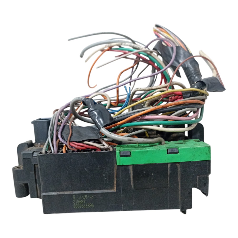 Caixa Fusível Peugeot 206 1.0 16v 2001 5