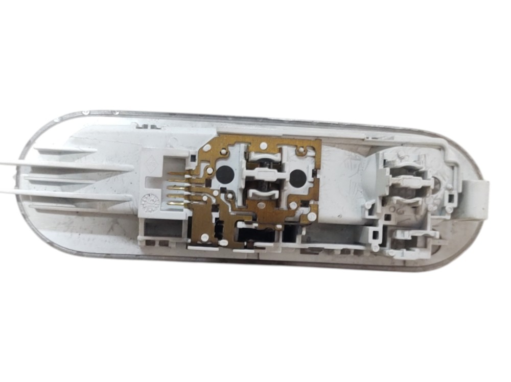 Luz Interna Teto Lanterna Cortesia Logan Sandero 2015 A 2019 4