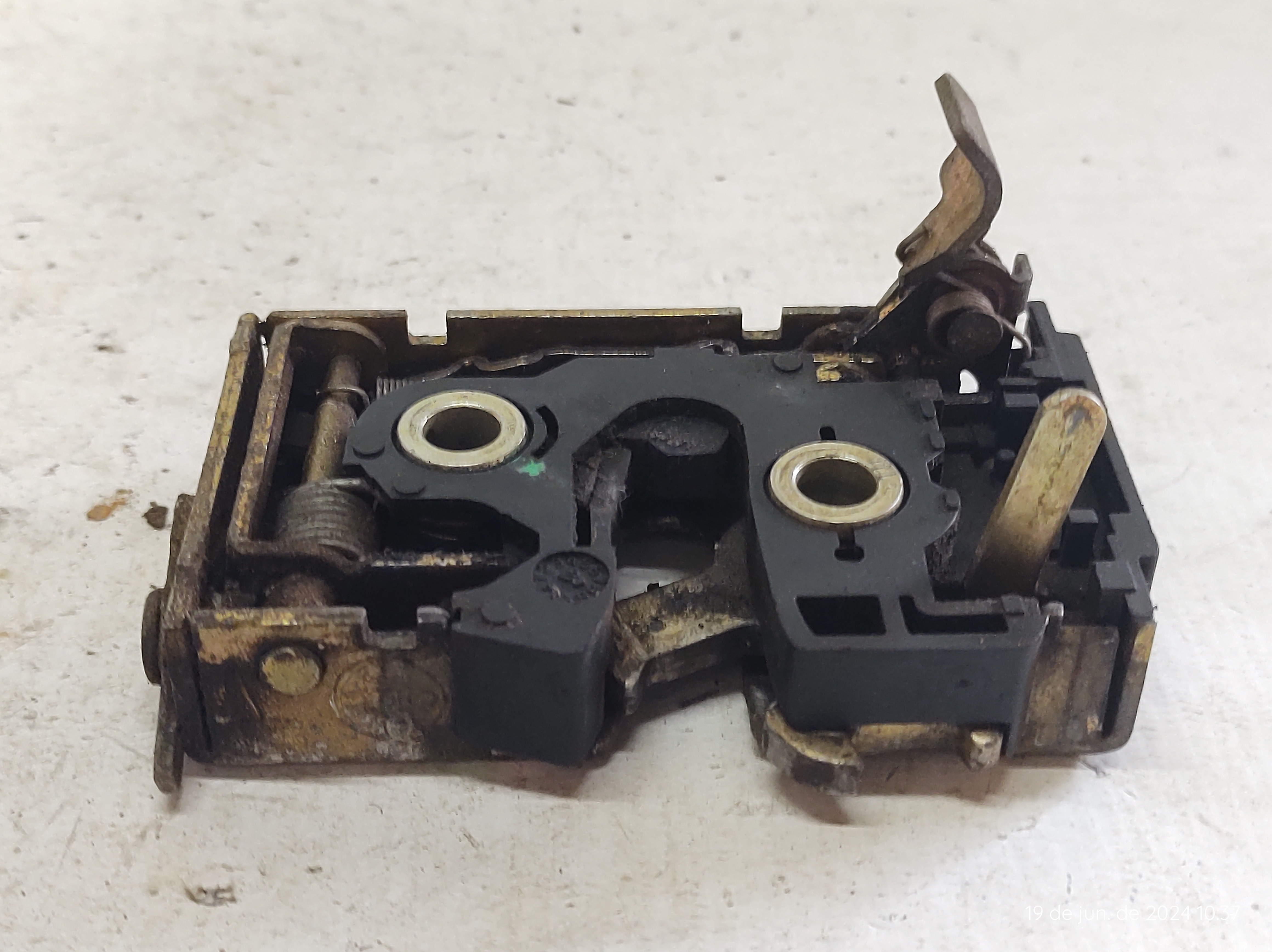 Fechadura Traseira Direita Passat Alemão 94 A 97 357839016d 8