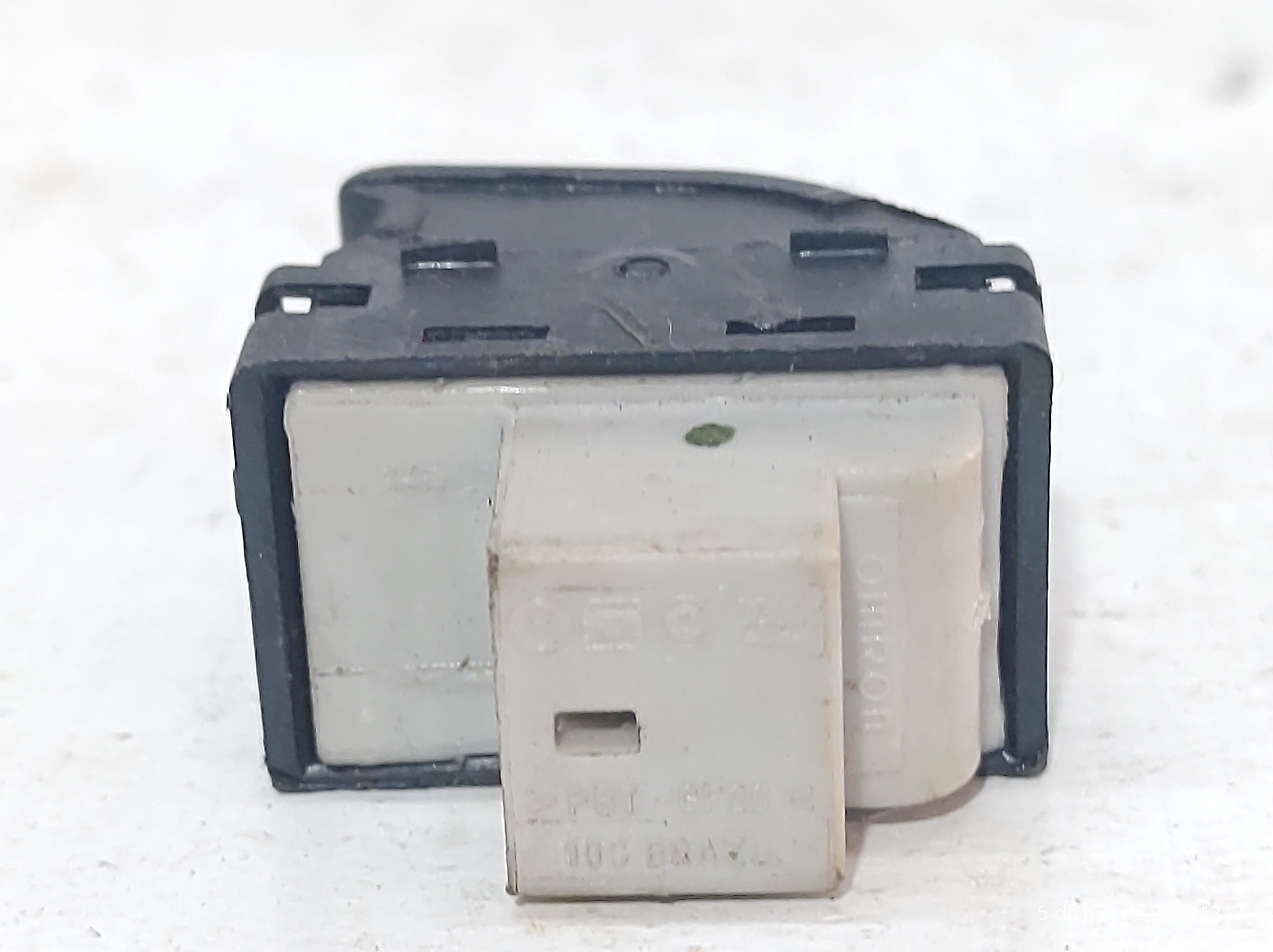 Botão Vidro Traseiro Gol Voyage G5 G6 09 A 15 5z095985604309 2