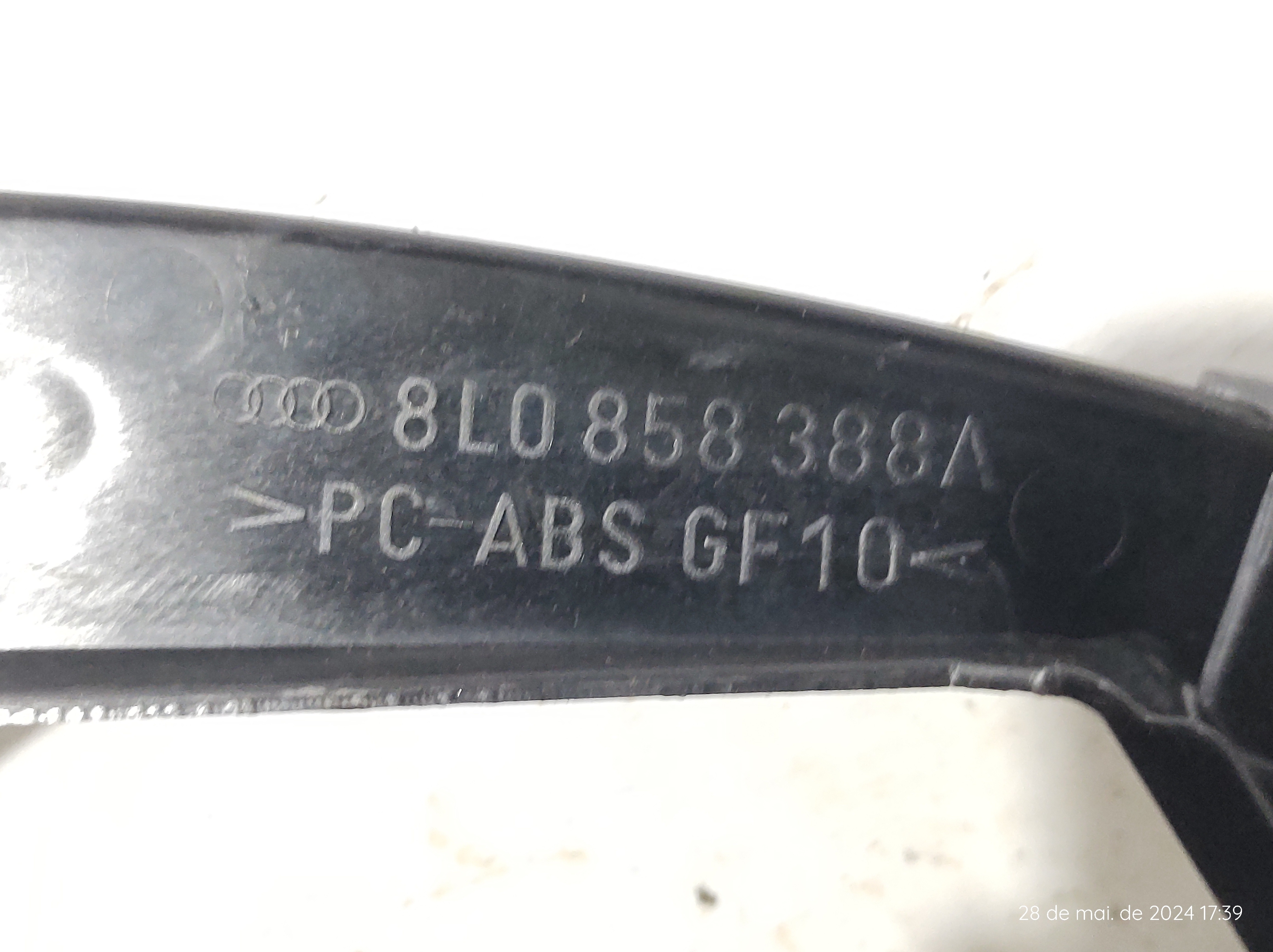 Moldura Interna Painel Ld Direito Audi A3 99 A 6 8l0858388a 8