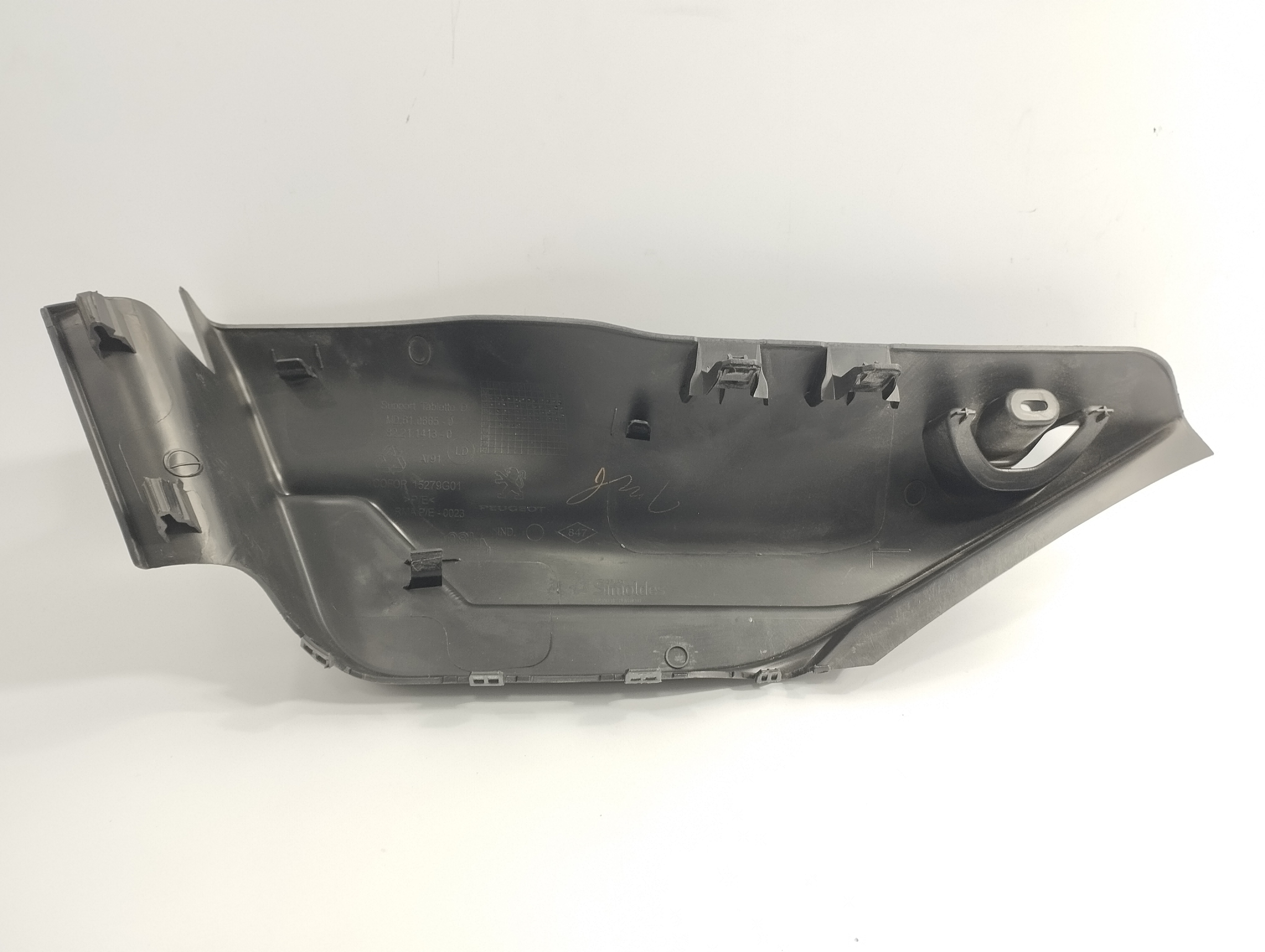 Acabamento Lat Dir Porta-malas Peugeot 208 1.2 Active 2018 3