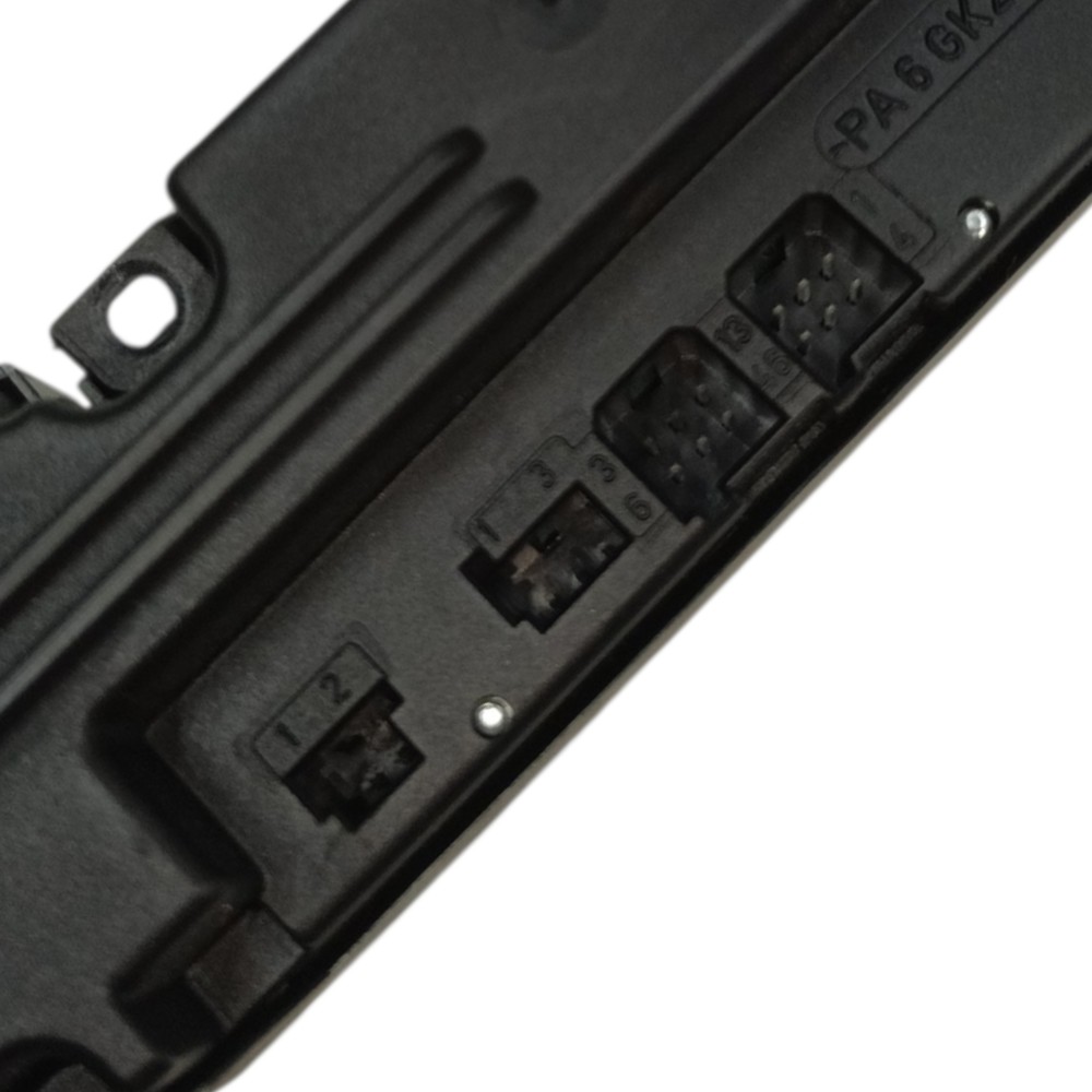 Comando Botão Alerta Trava Porta Esp Mercedes C230k 2003 04 Preto 4