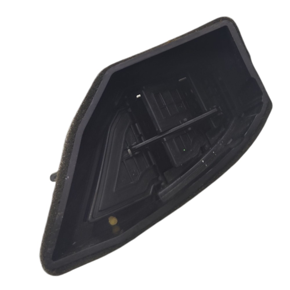 Difusor ar lateral direito painel GM Tracker 2017 2018 2019 4