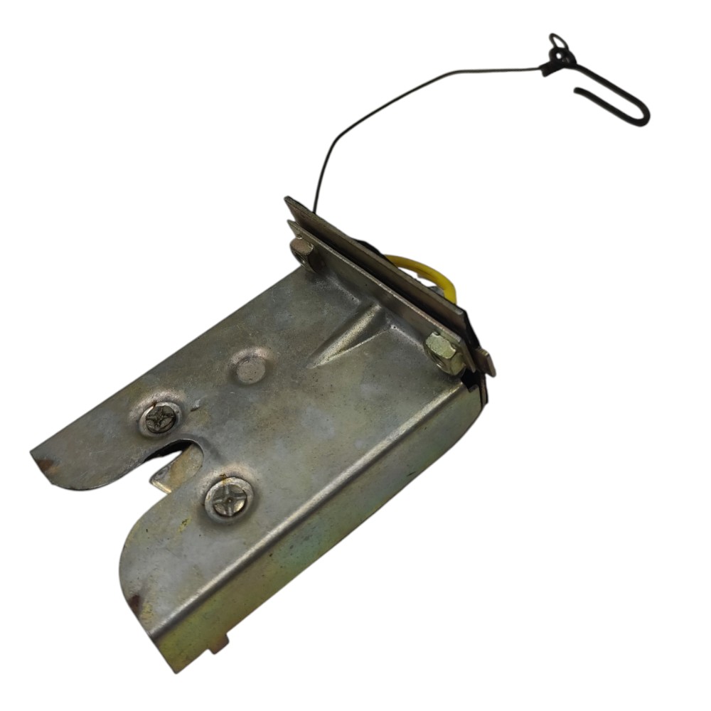 Fechadura tampa traseira Ford Fiesta Hatch 1999 2000 2001 2