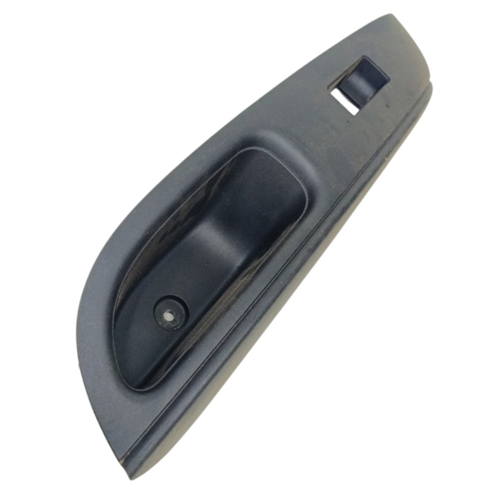 Puxador interno porta traseira esquerda Nissan Versa 2019