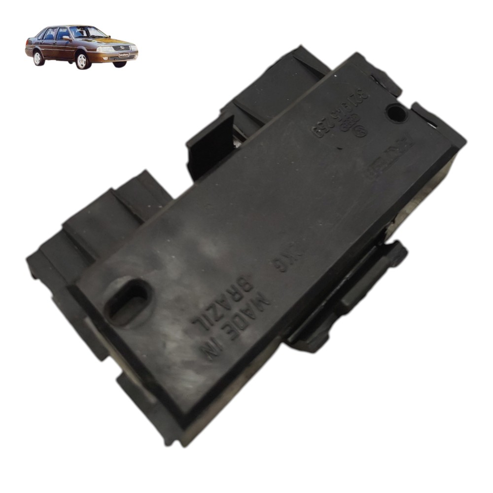 Soquete lanterna direita tampa traseira VW Santana 2000 2001 1