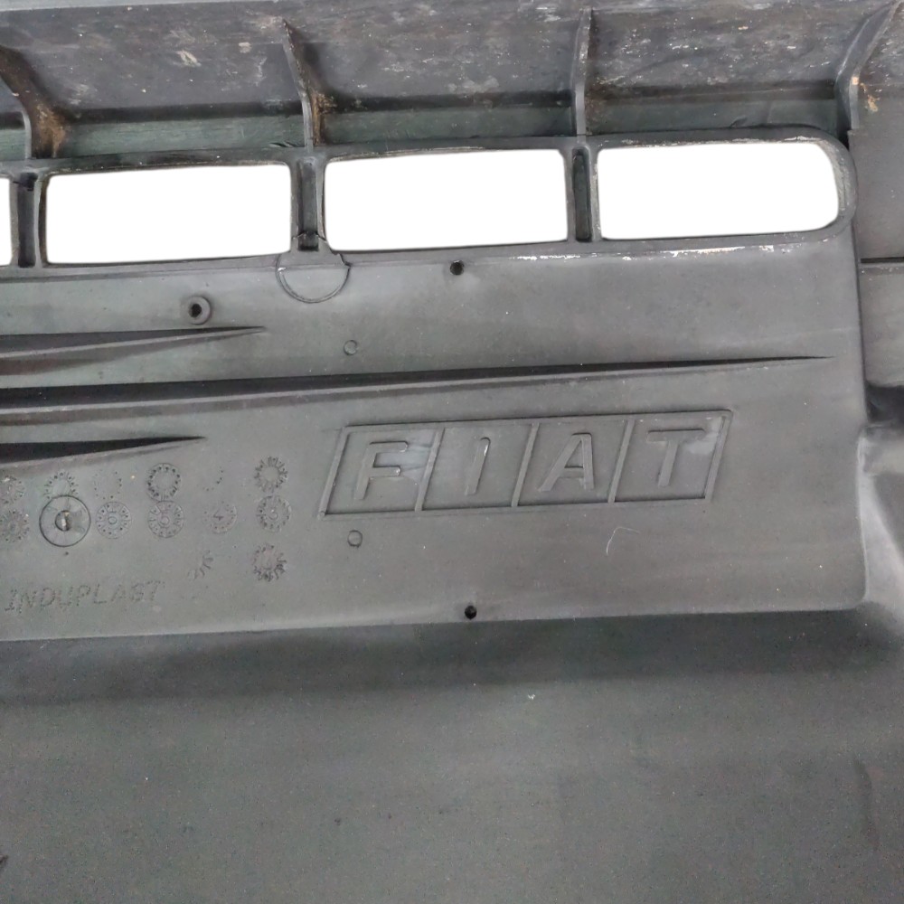 Parachoque dianteiro Fiat Uno 1995 1996 1997 pequeno detalhe 9