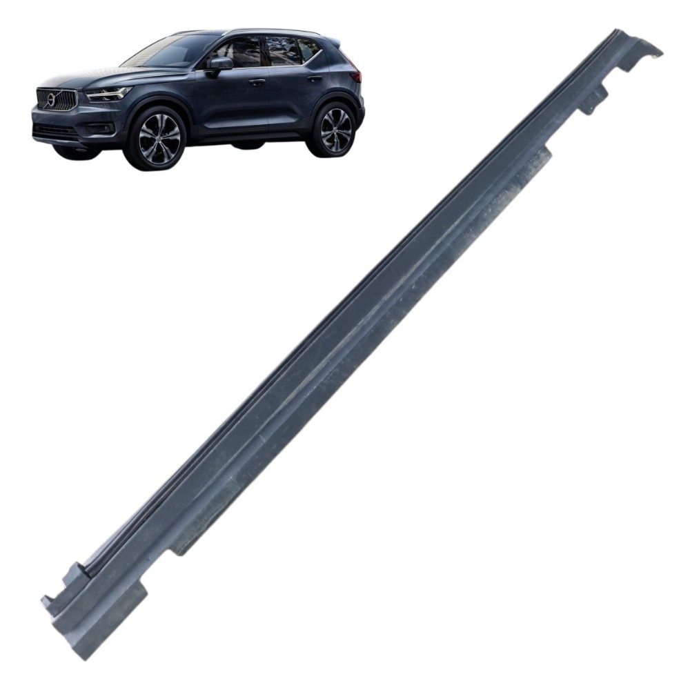 Spoiler saia lateral direita Volvo Xc40 t5 2022 2021 detalhe