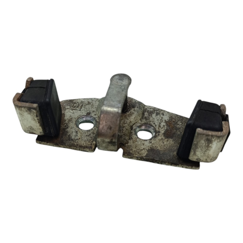Batente Fechadura Tampa Traseira Gm Corsa Hatch 2003 2004 05 2