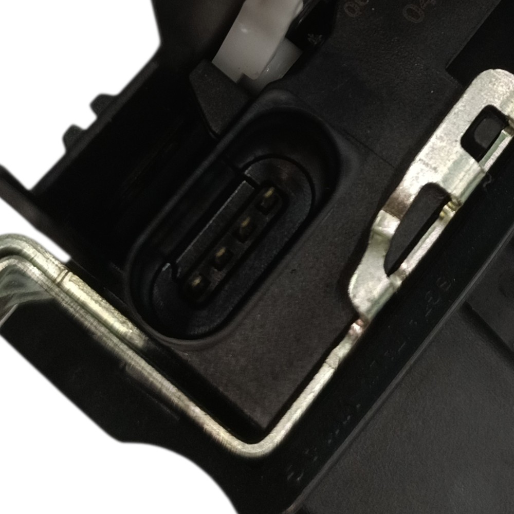 Fechadura elétrica tampa traseira VW Polo 2018 2019 2020 21 4