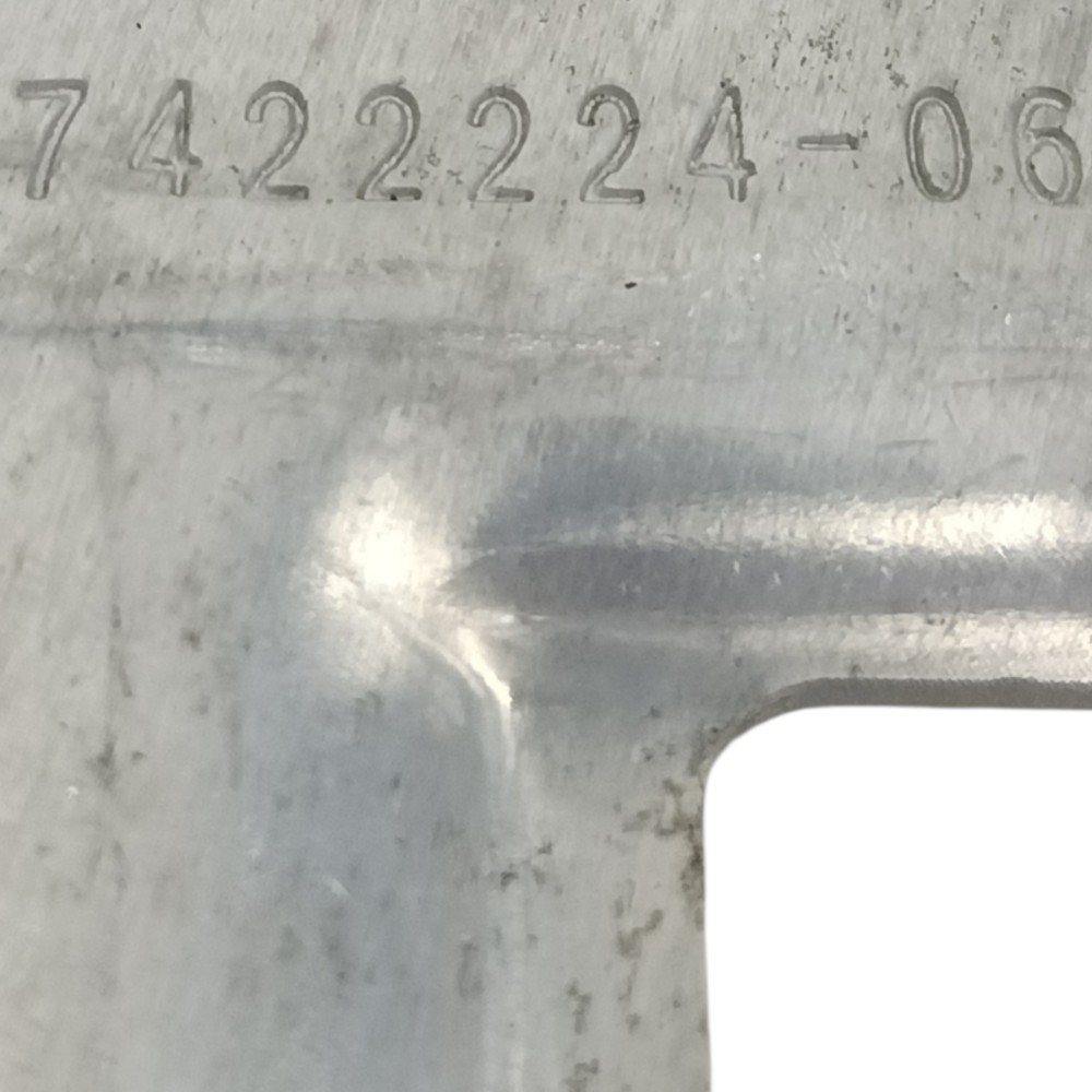 Suporte direito parachoque dianteiro bmw 320i 2021 2022 2023 5