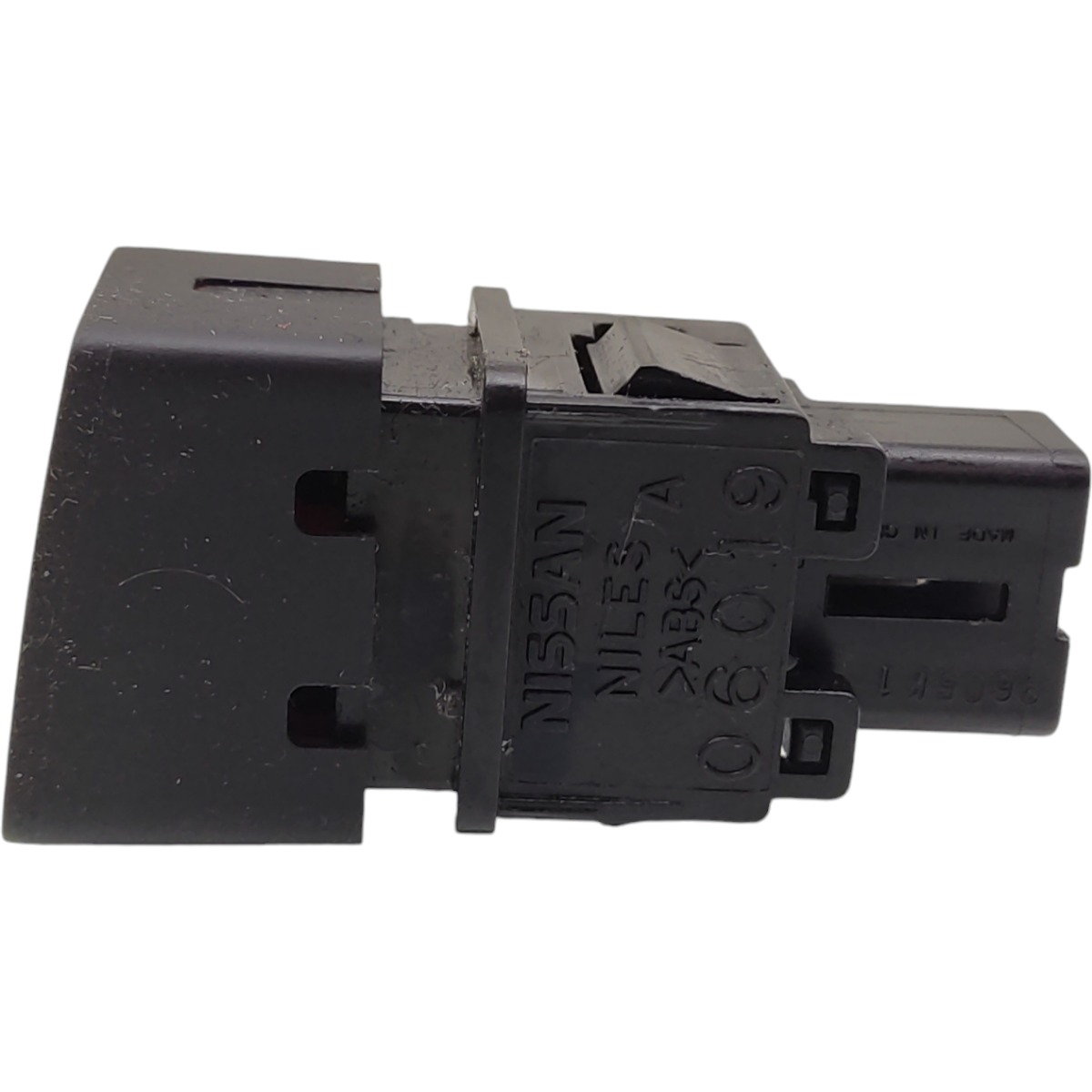 Botão Pisca Alerta Nissan Versa 2016 2017 2018 2019 2020 2