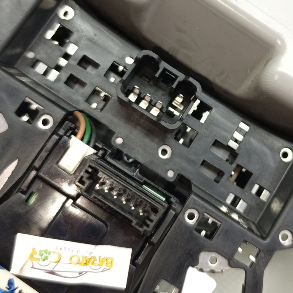 Luz Comando Teto Solar Porta Óculos Hyundai Santa Fé 2015 4