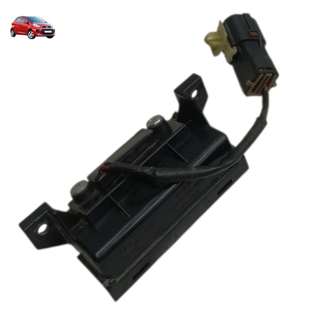 Botão maçaneta tampa traseira Kia Picanto 2012 2013 detalhe 1
