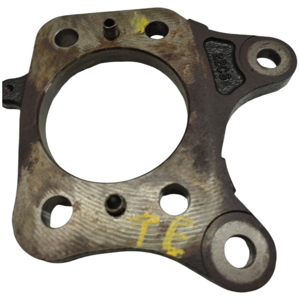 Suporte pinça freio traseiro esquerdo Honda hrv 2016 2017 18 1