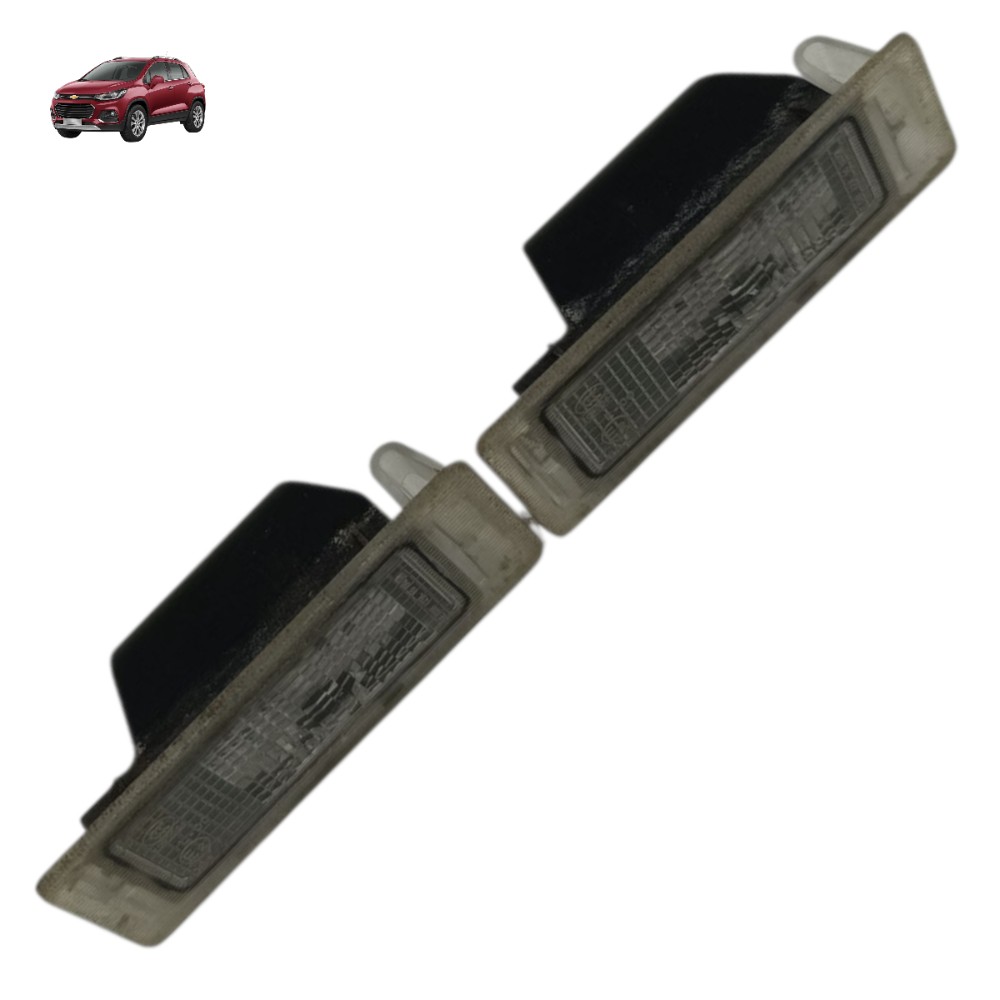 Par luz placa GM Tracker 2014 2015 2016 2017 2018 2019 1