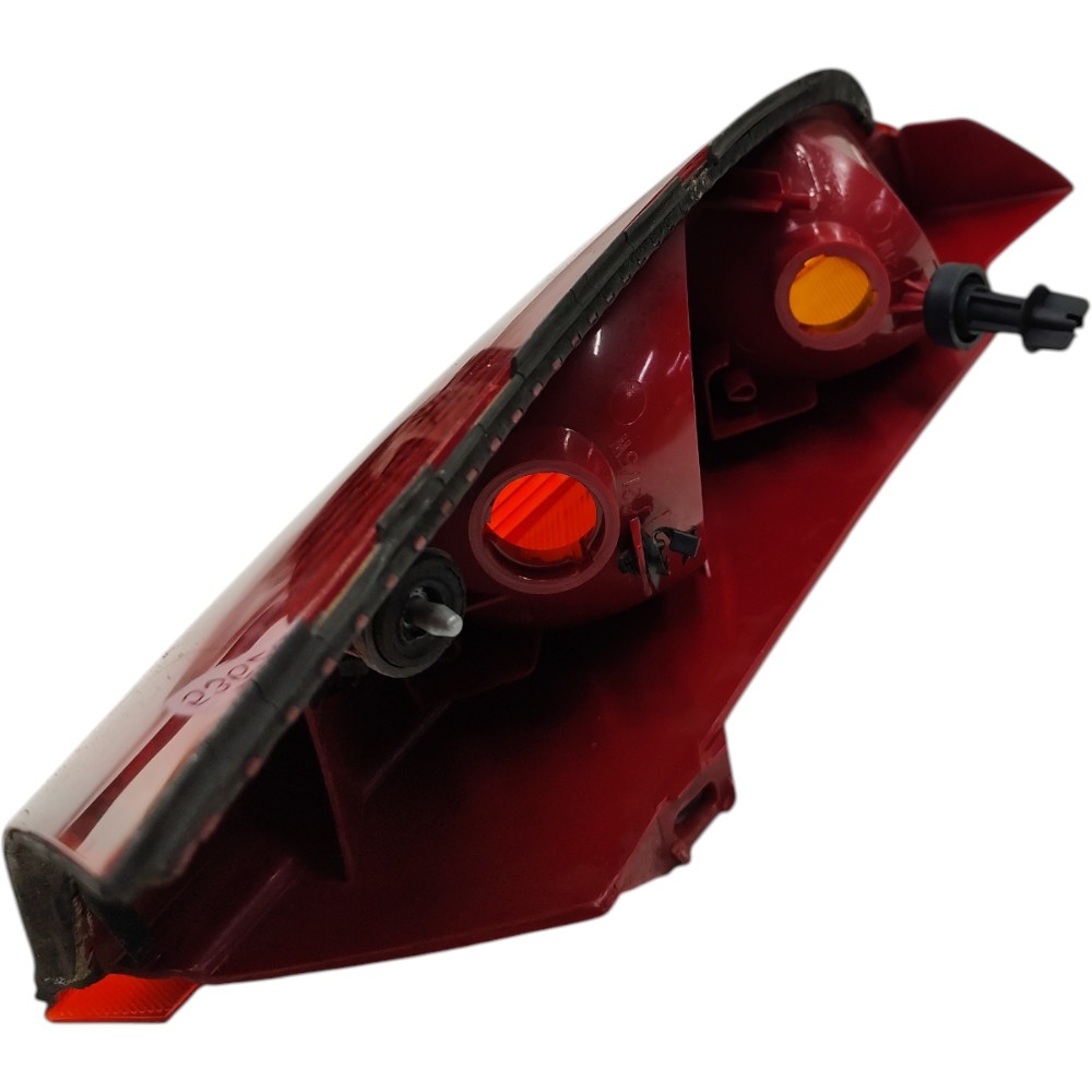Lanterna direita Ford Focus Hatch 2004 2005 2006 2007 2008 2
