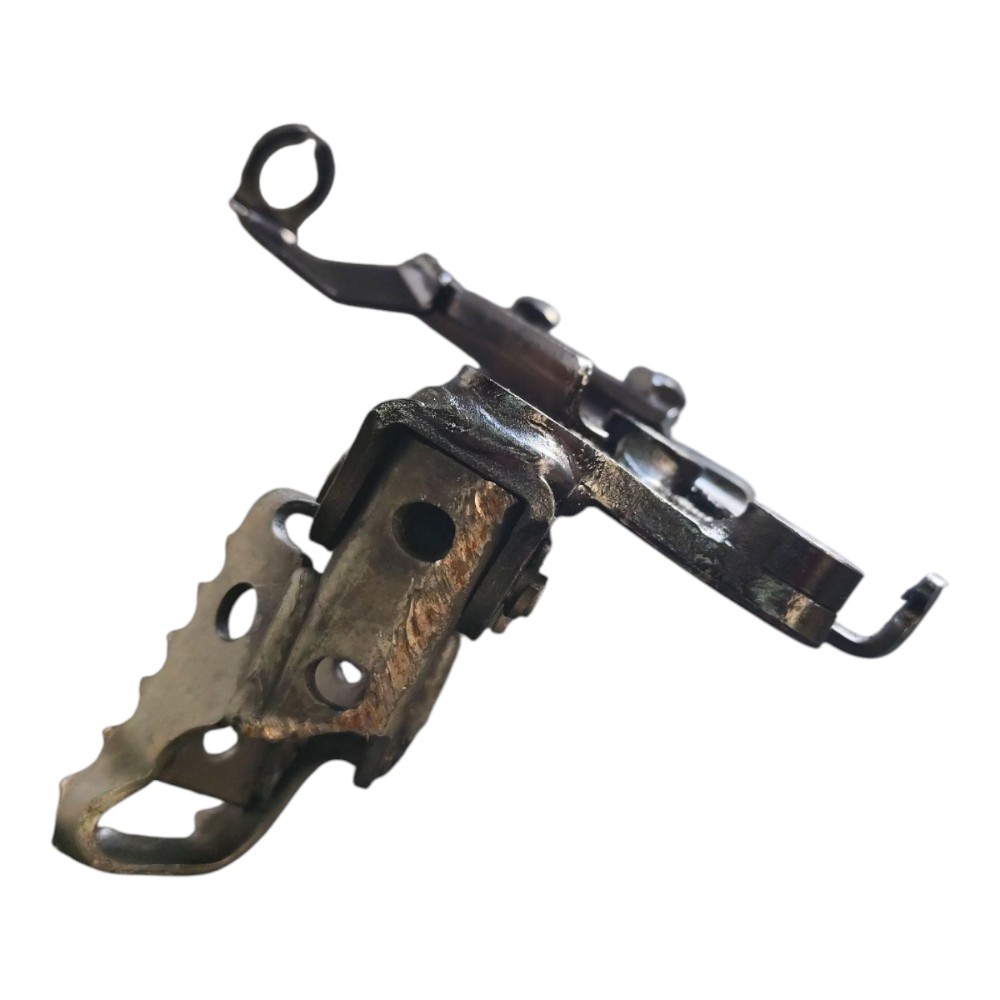 Suporte bacalhau pedaleira dianteira direita yamaha xtz 250 3