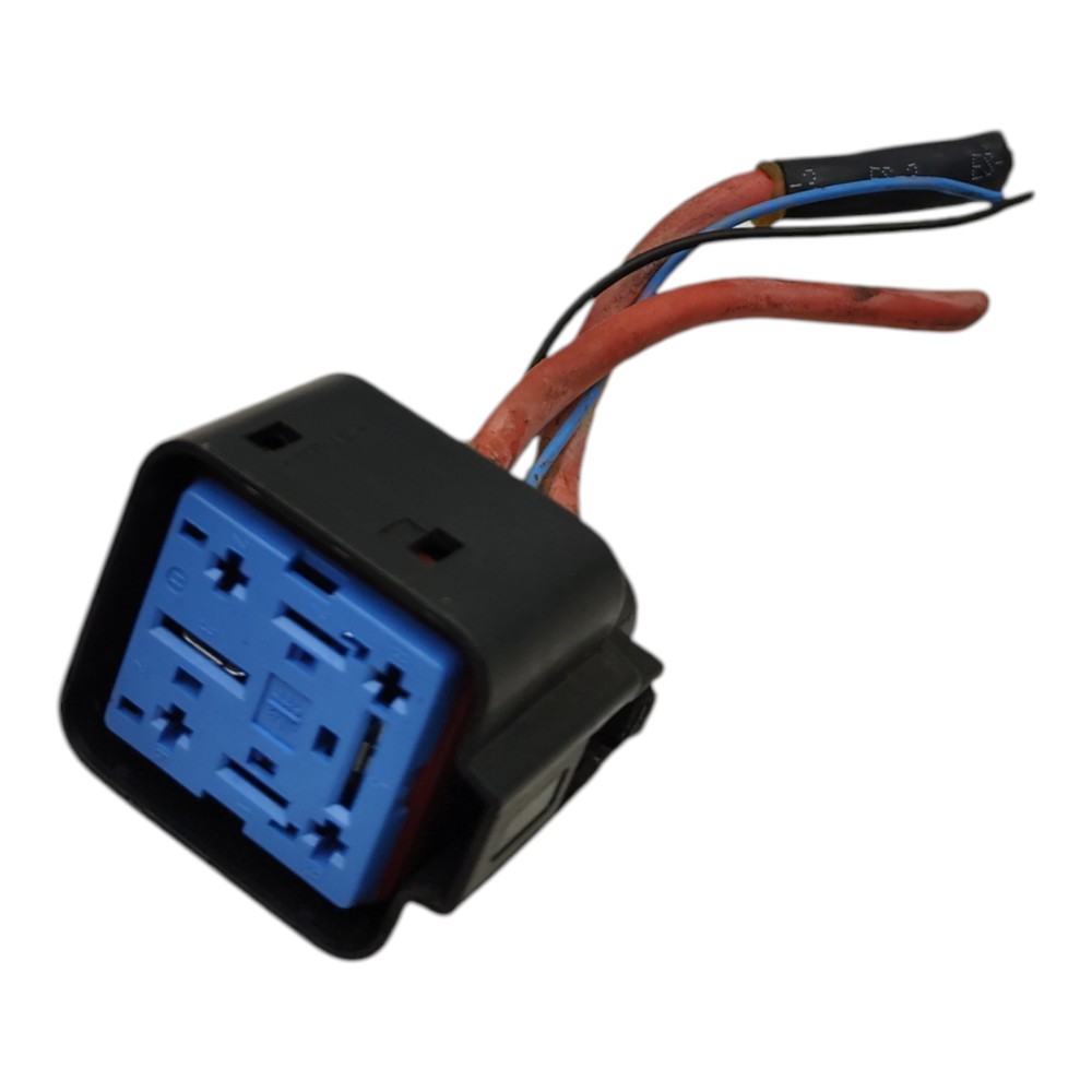 Plug conetor relé ar condicionado  fiat argo 2024 4