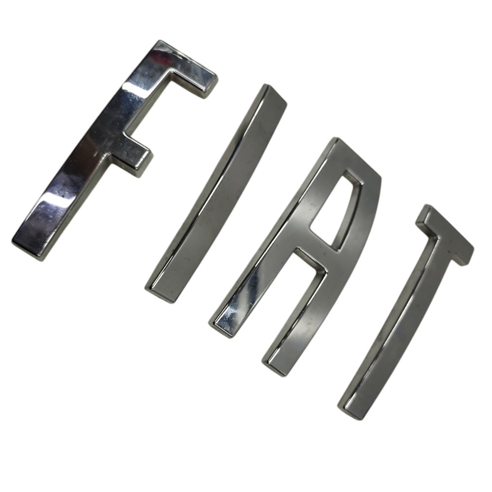 Letra emblema tampa traseira Fiat toro 2025 2024 2023 2022 4