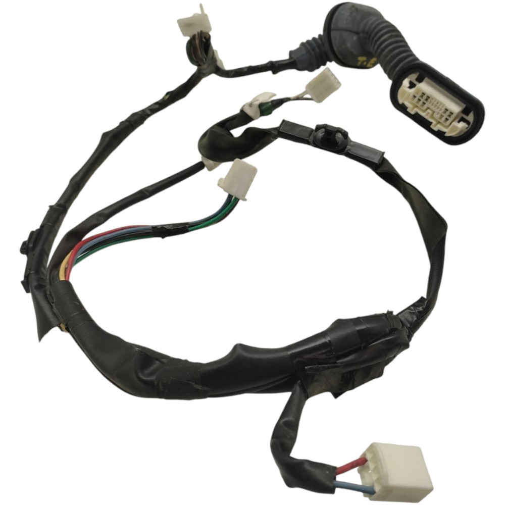 Chicote Porta Traseira Esquerda Toyota Yaris 2024 2023 2022 2