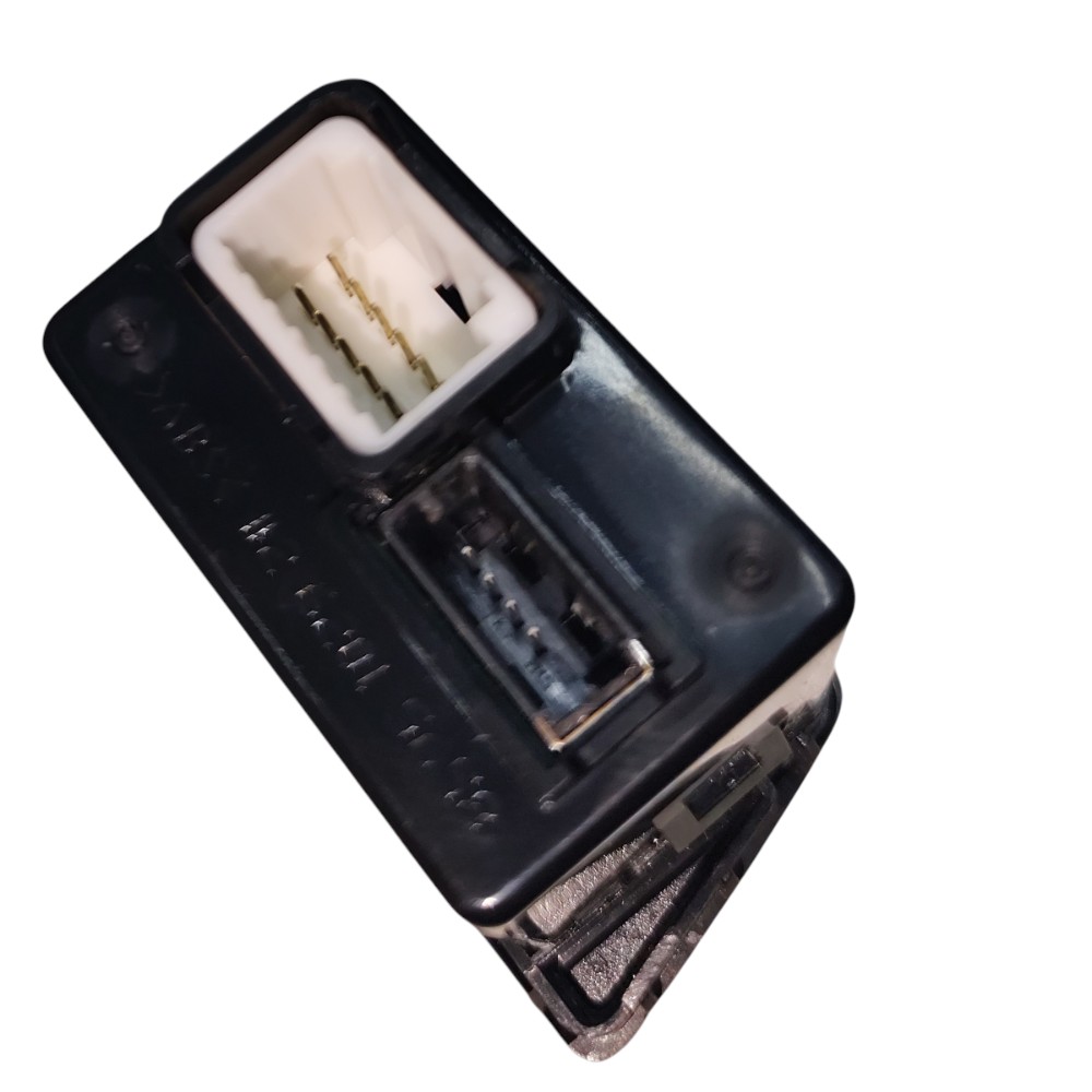 Entrada USB auxiliar painel Hyundai ix35 2015 2016 2017 2018 2
