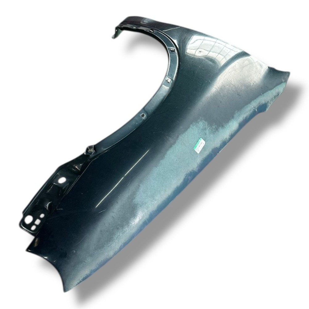 Paralama lado direito GM Corsa 1999 2000 2001 2002 2003 2