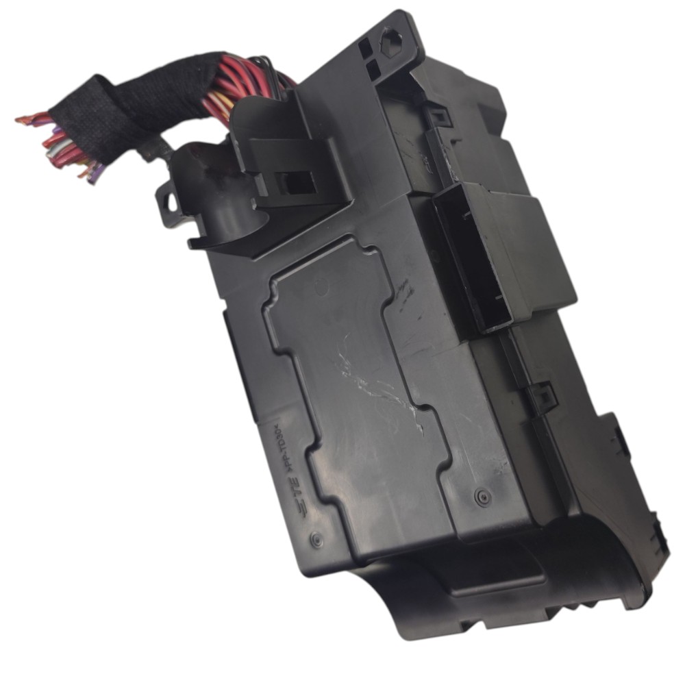 Caixa fusível interna GM Tracker 1.4 lt turbo 2017 2018 2019 3