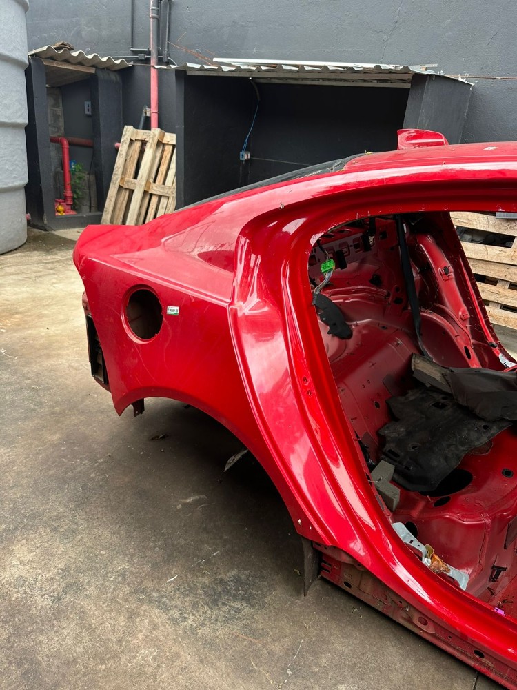 Caixote traseira baixa carroceria Jaguar xe 2018 2019 17 15 8