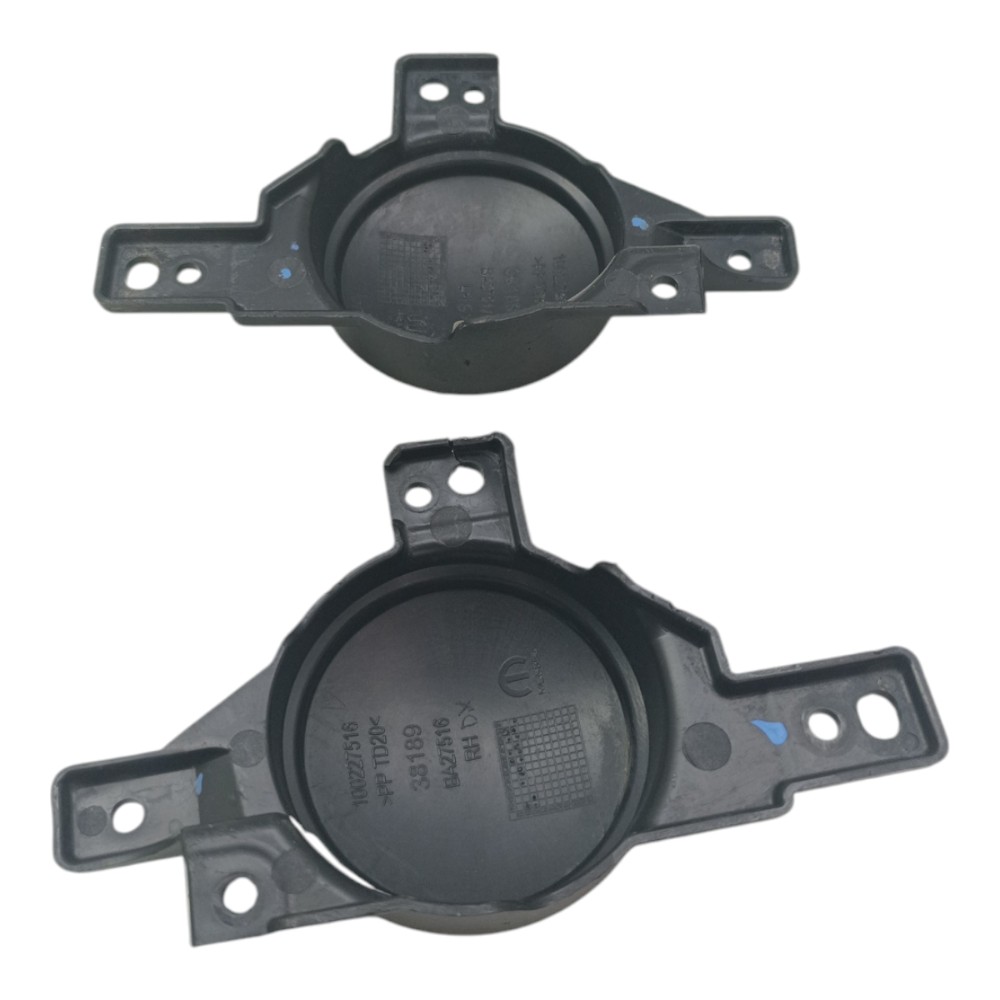 Par Tampa Moldura Farol Milha Fiat Mobi 2017 2018 2019 2020 3