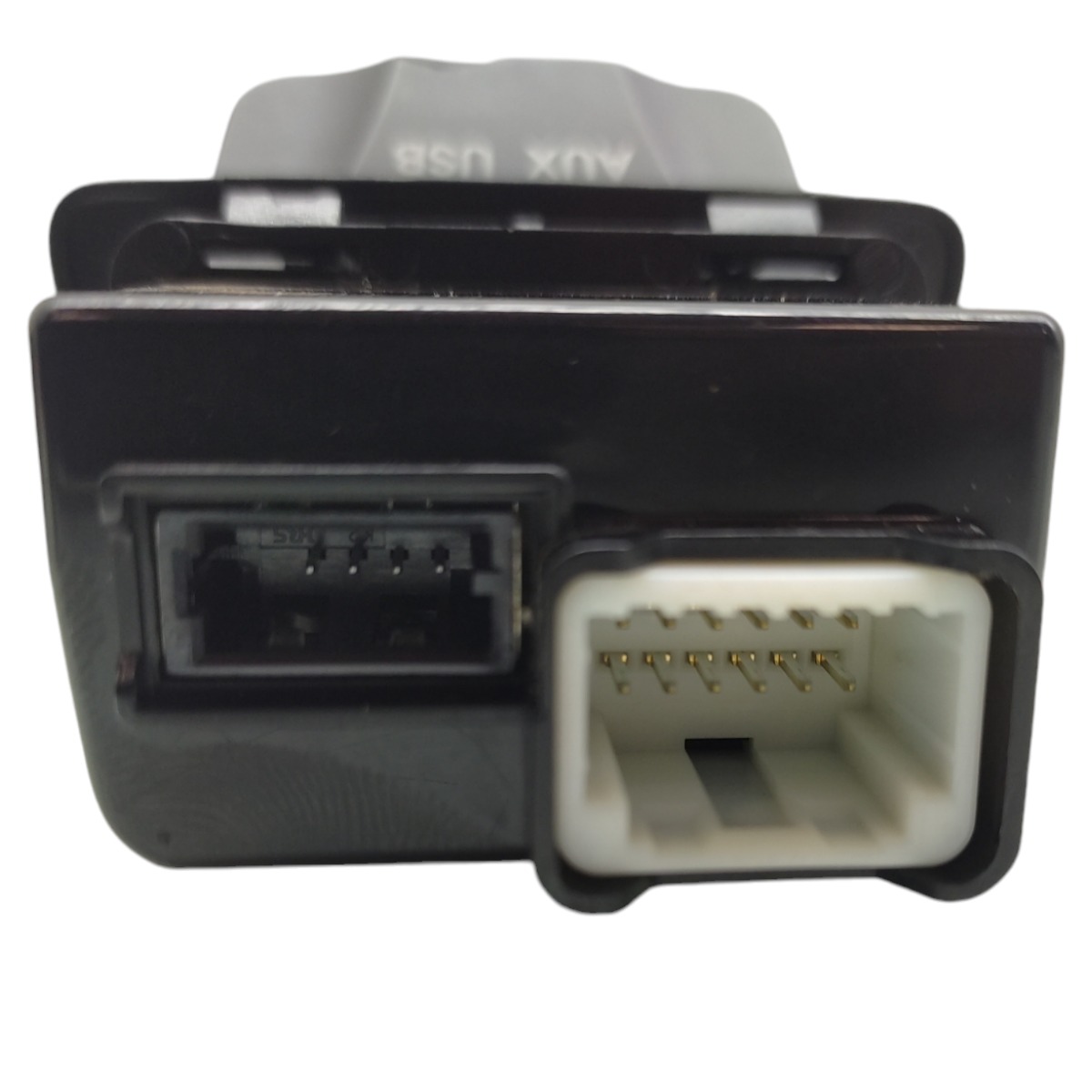 Entrada Usb Aux Console Hyundai Santa Fé 2014 2015 2016 2017 3