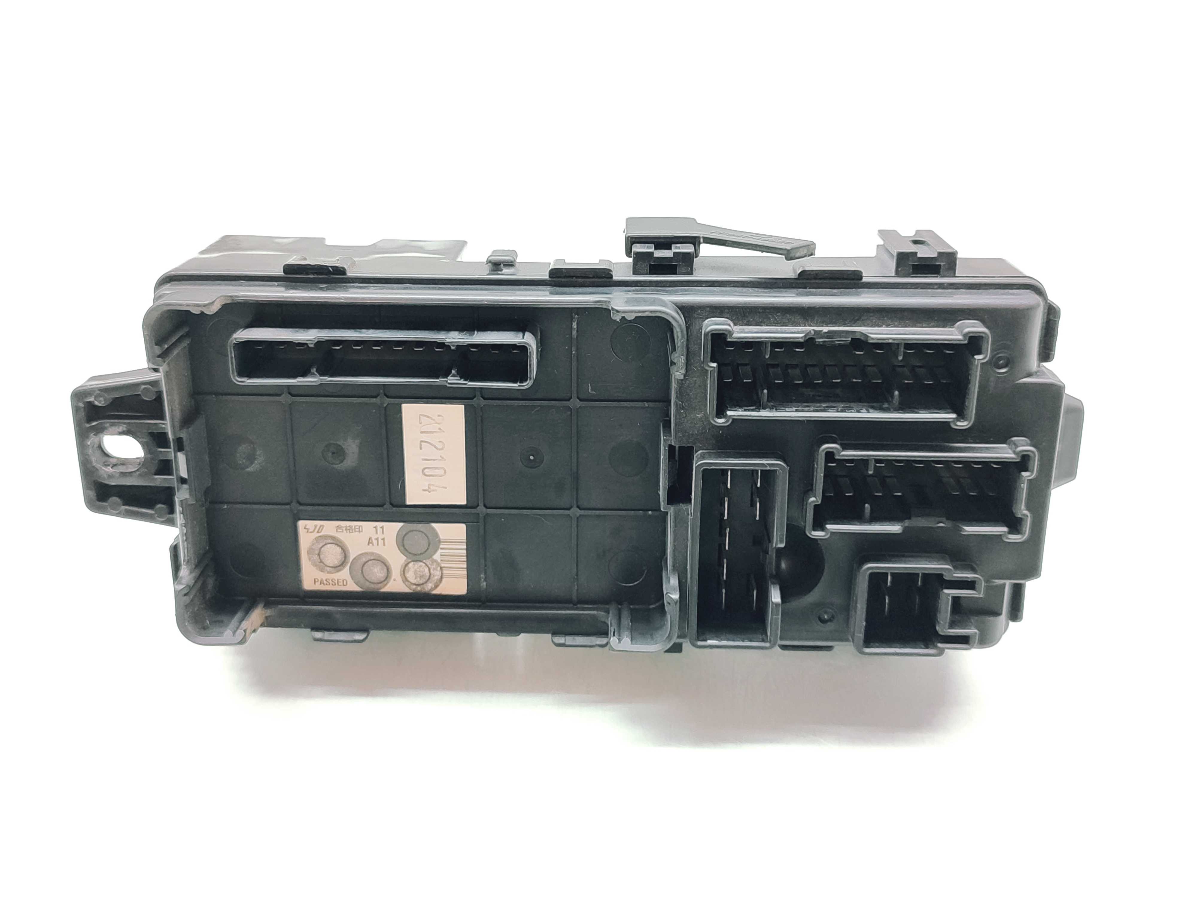 Caixa Fusível Mitsubishi Pajero 3.0 V6 2000 2001 2002 2003 3